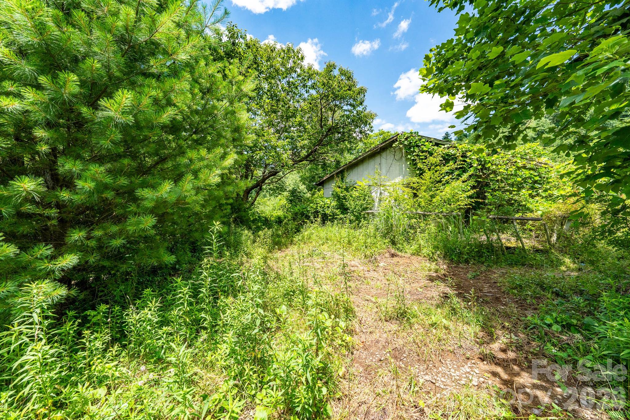 main property photo 16