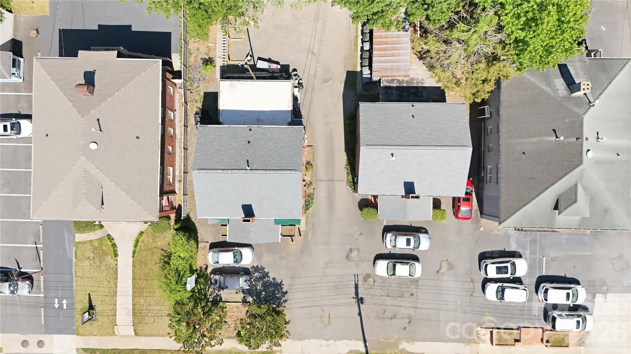 main property photo 10