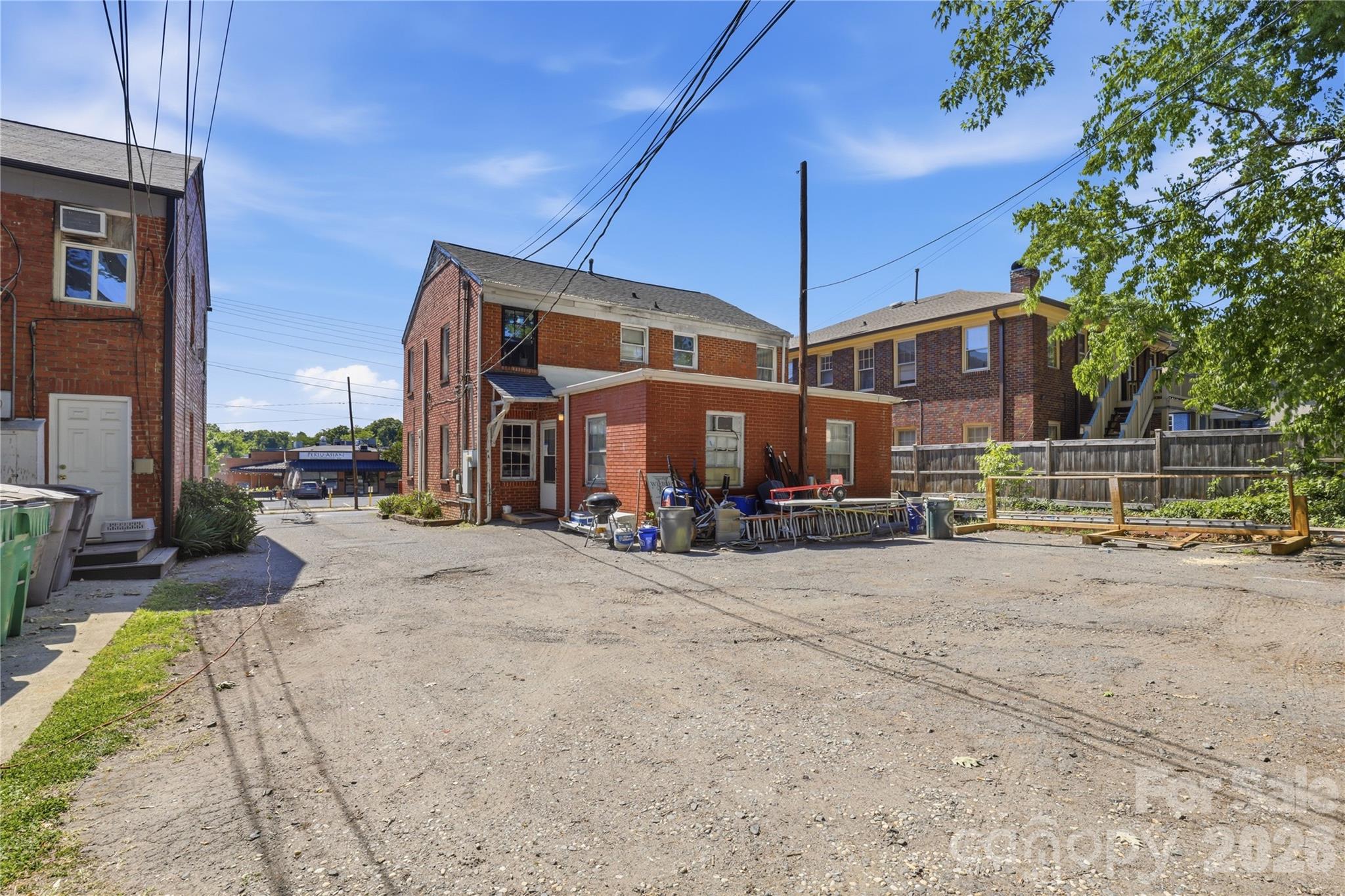 main property photo 14