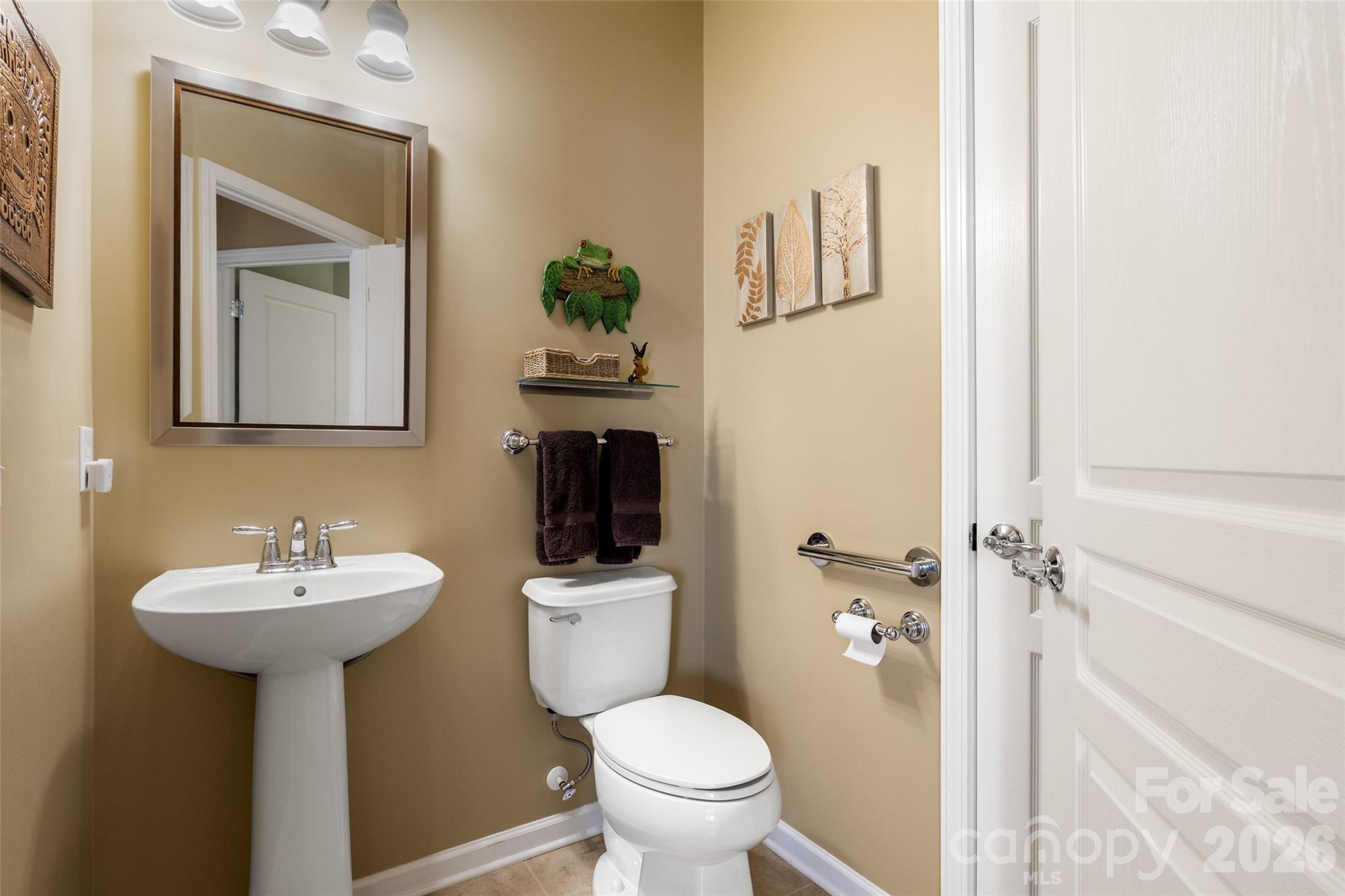 main property photo 28