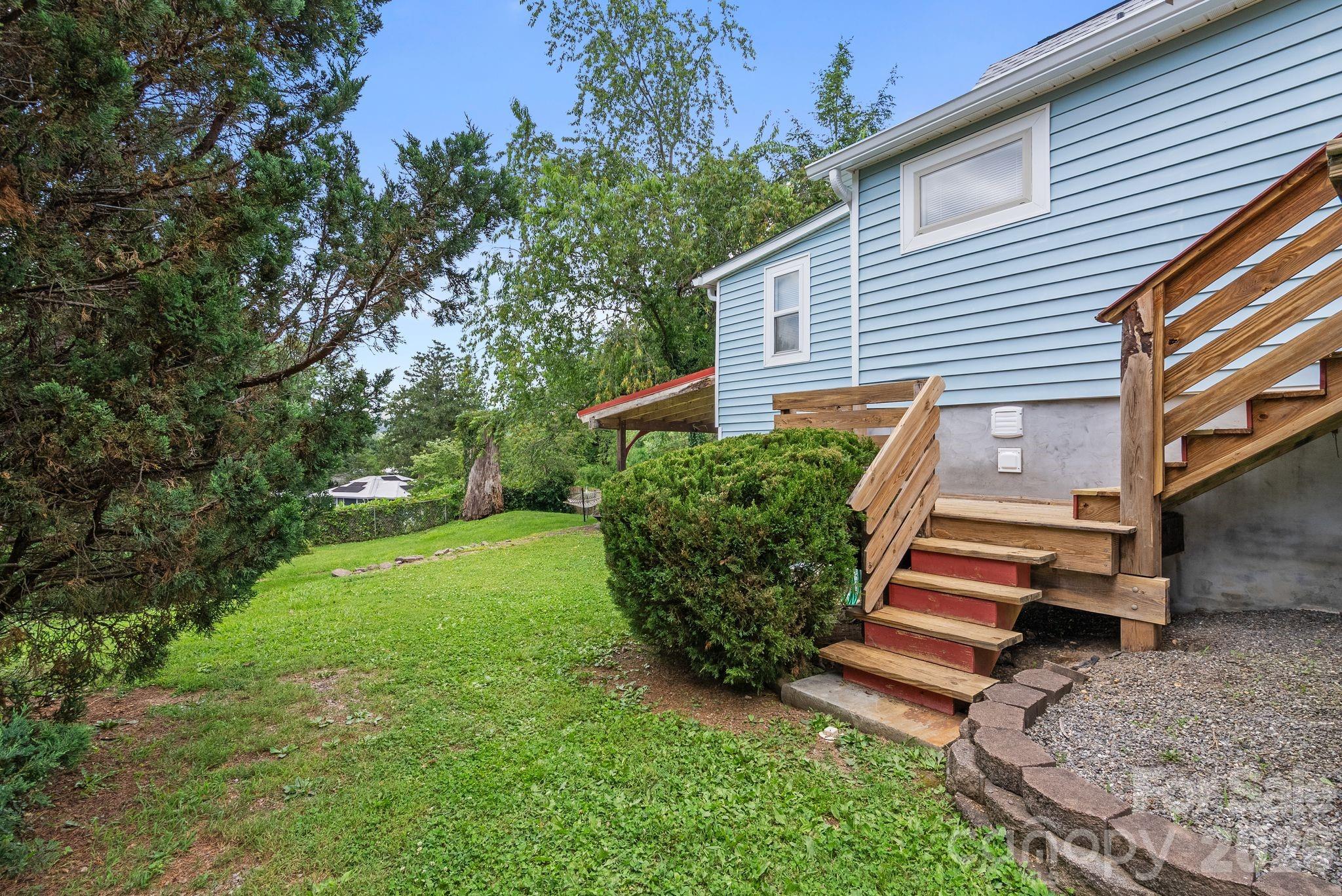 main property photo 24