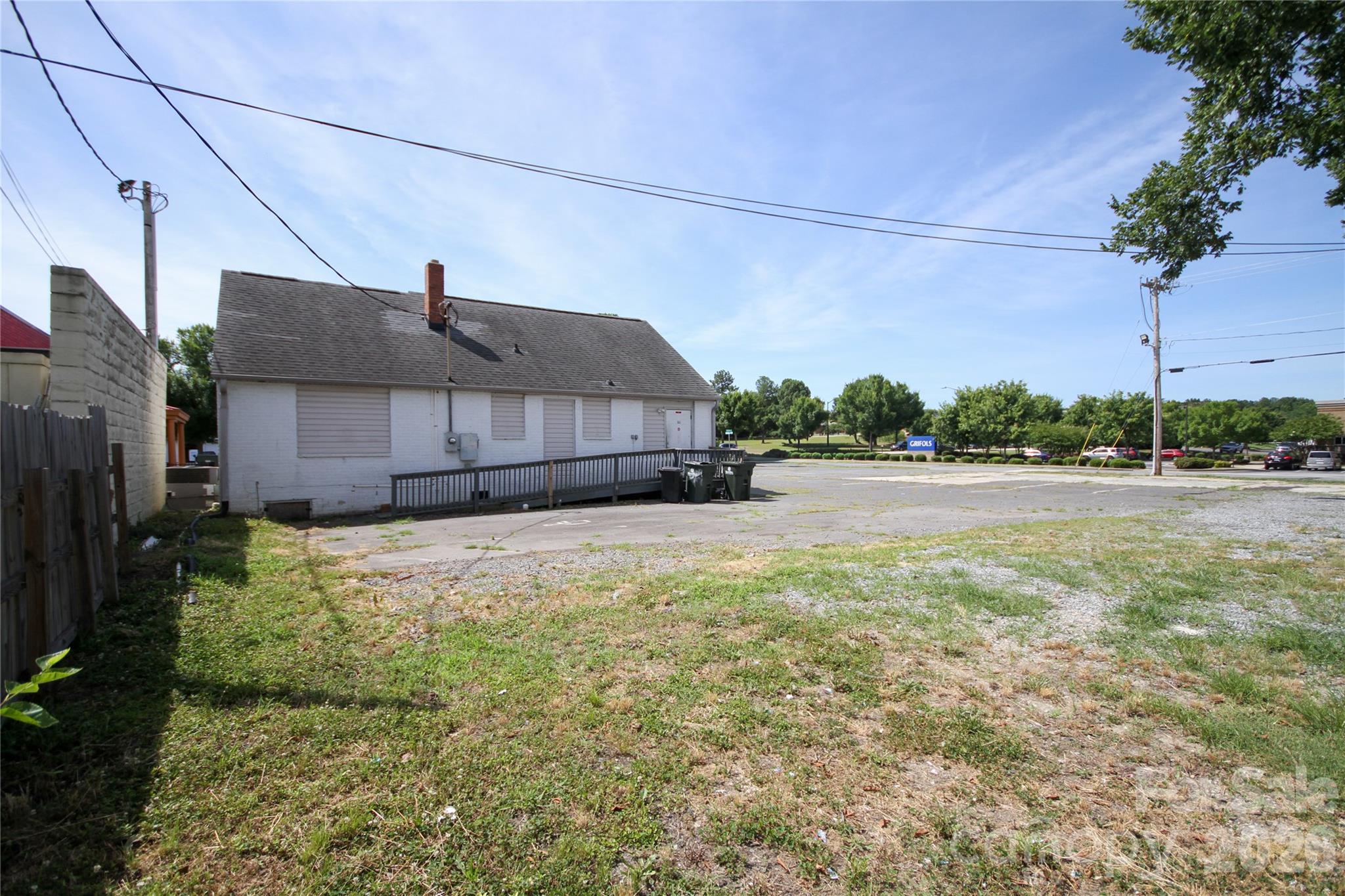 main property photo 20