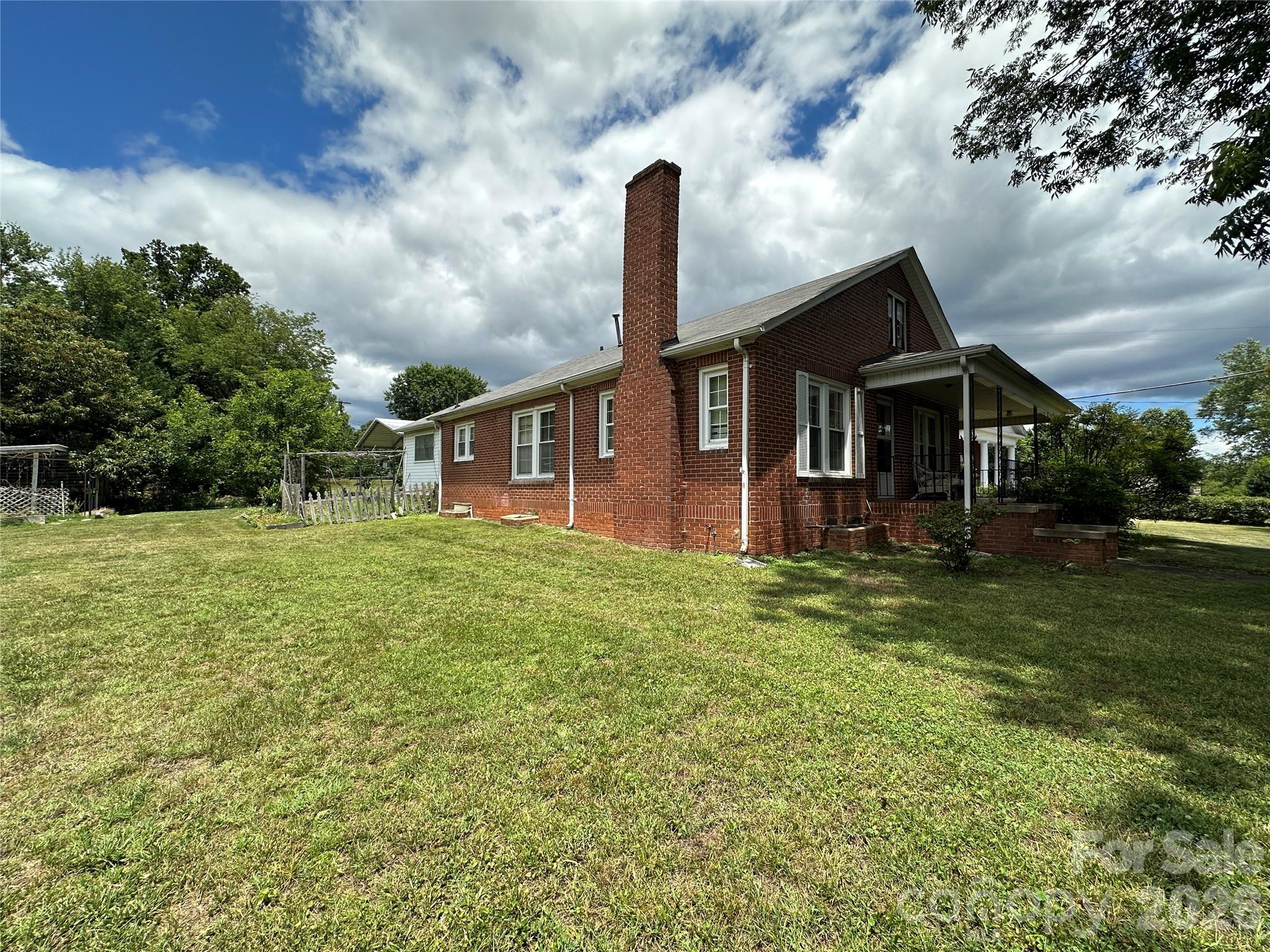 main property photo 3