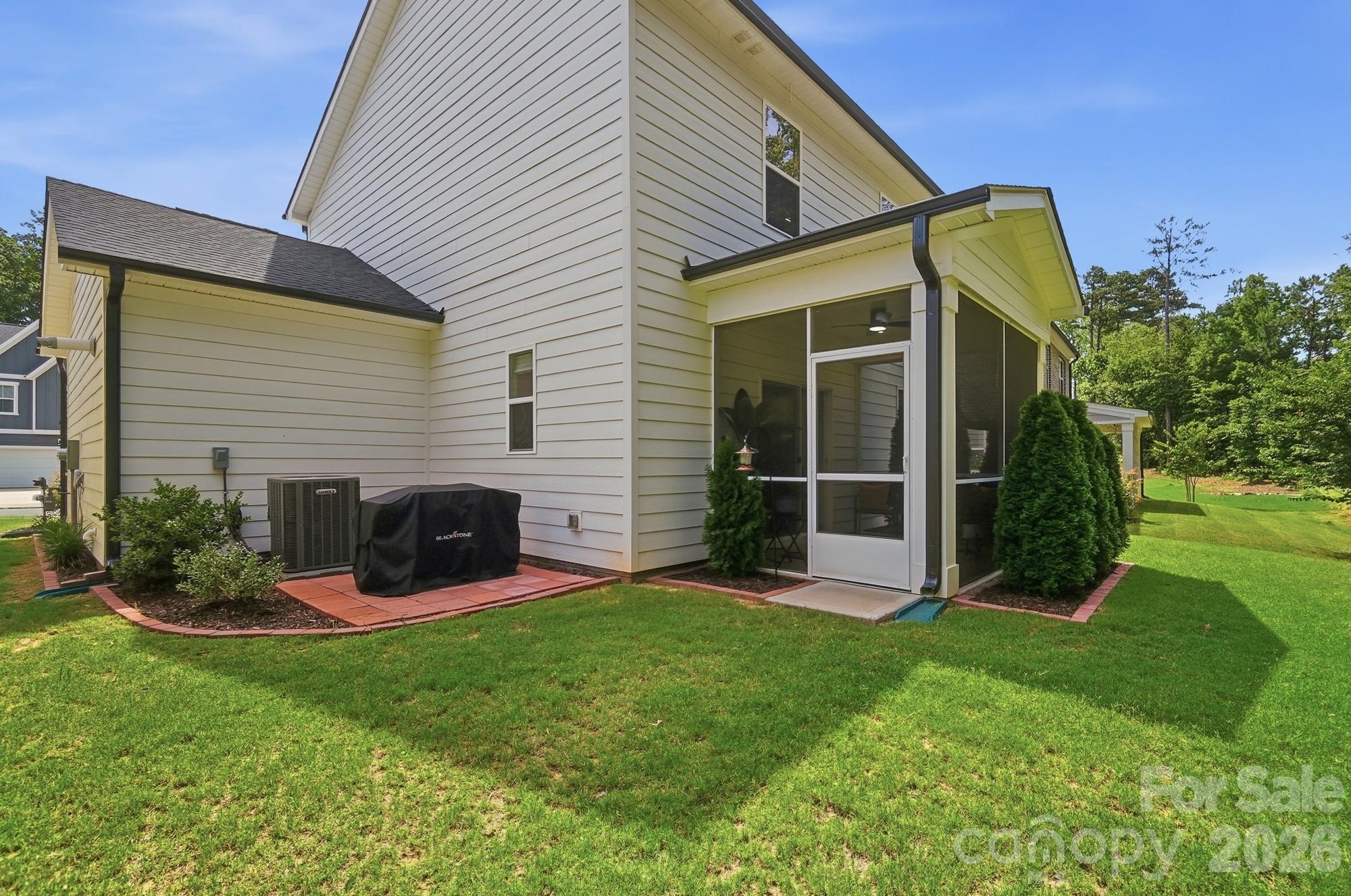 main property photo 41