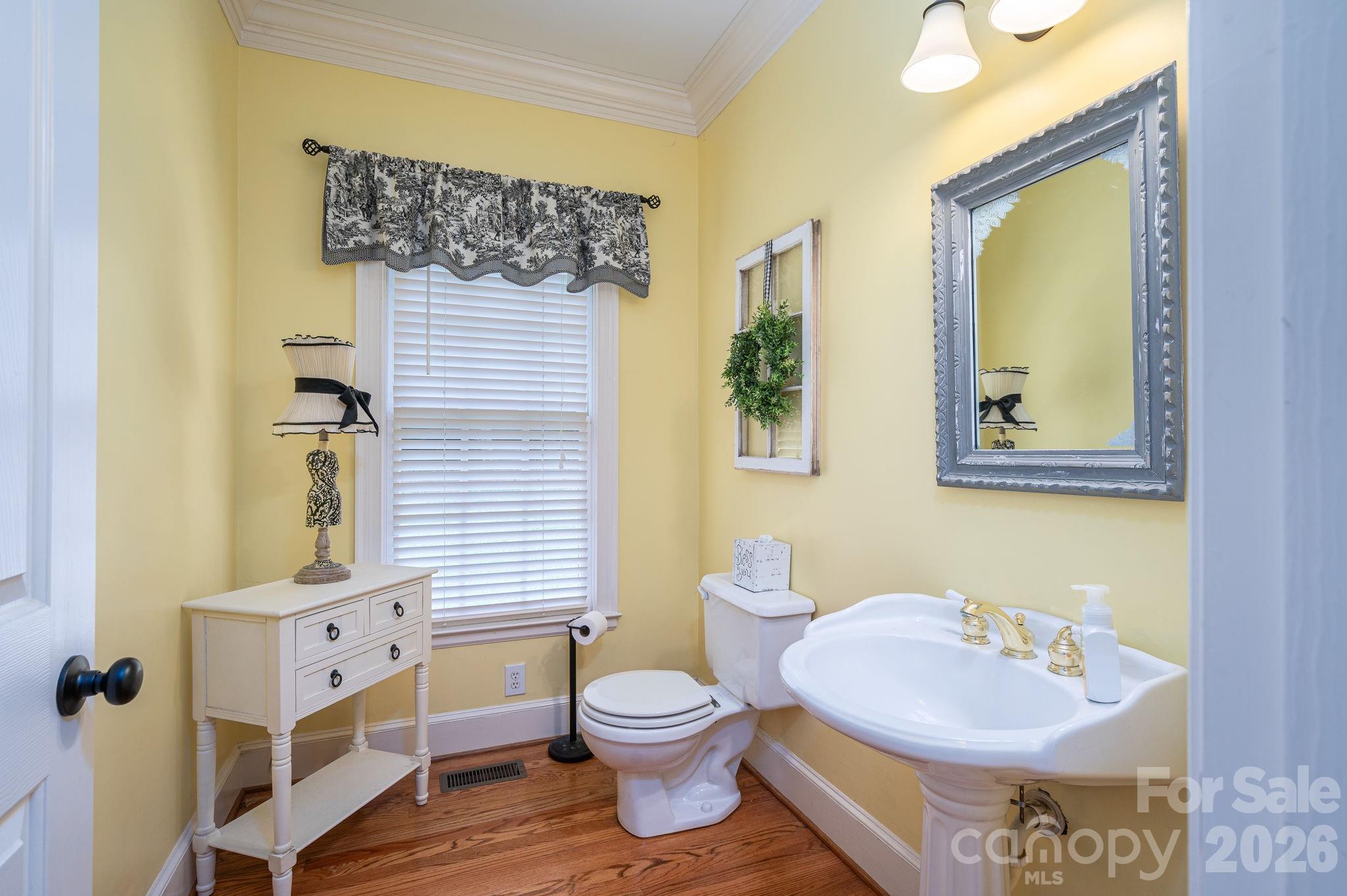 main property photo 10