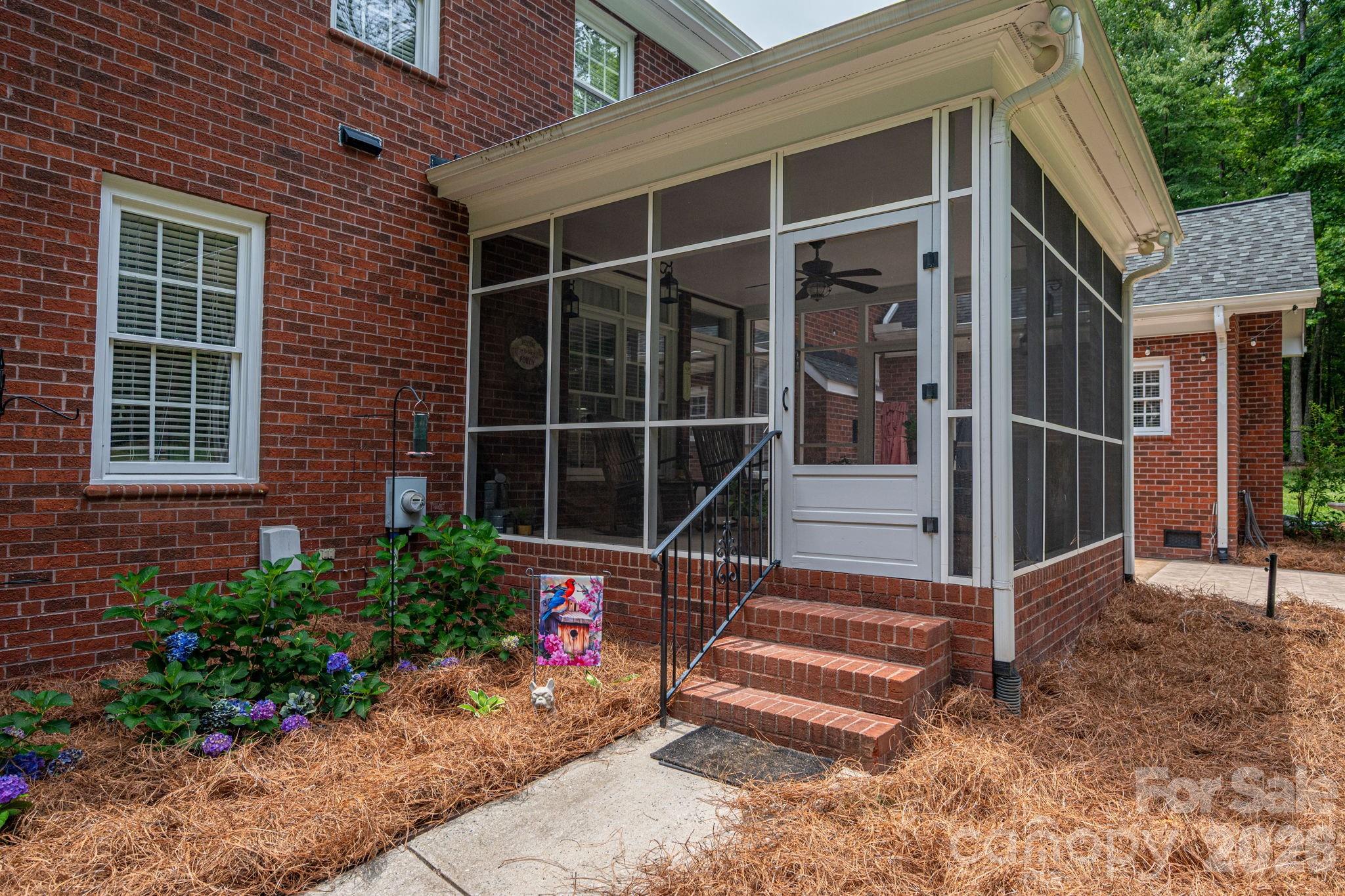 main property photo 41