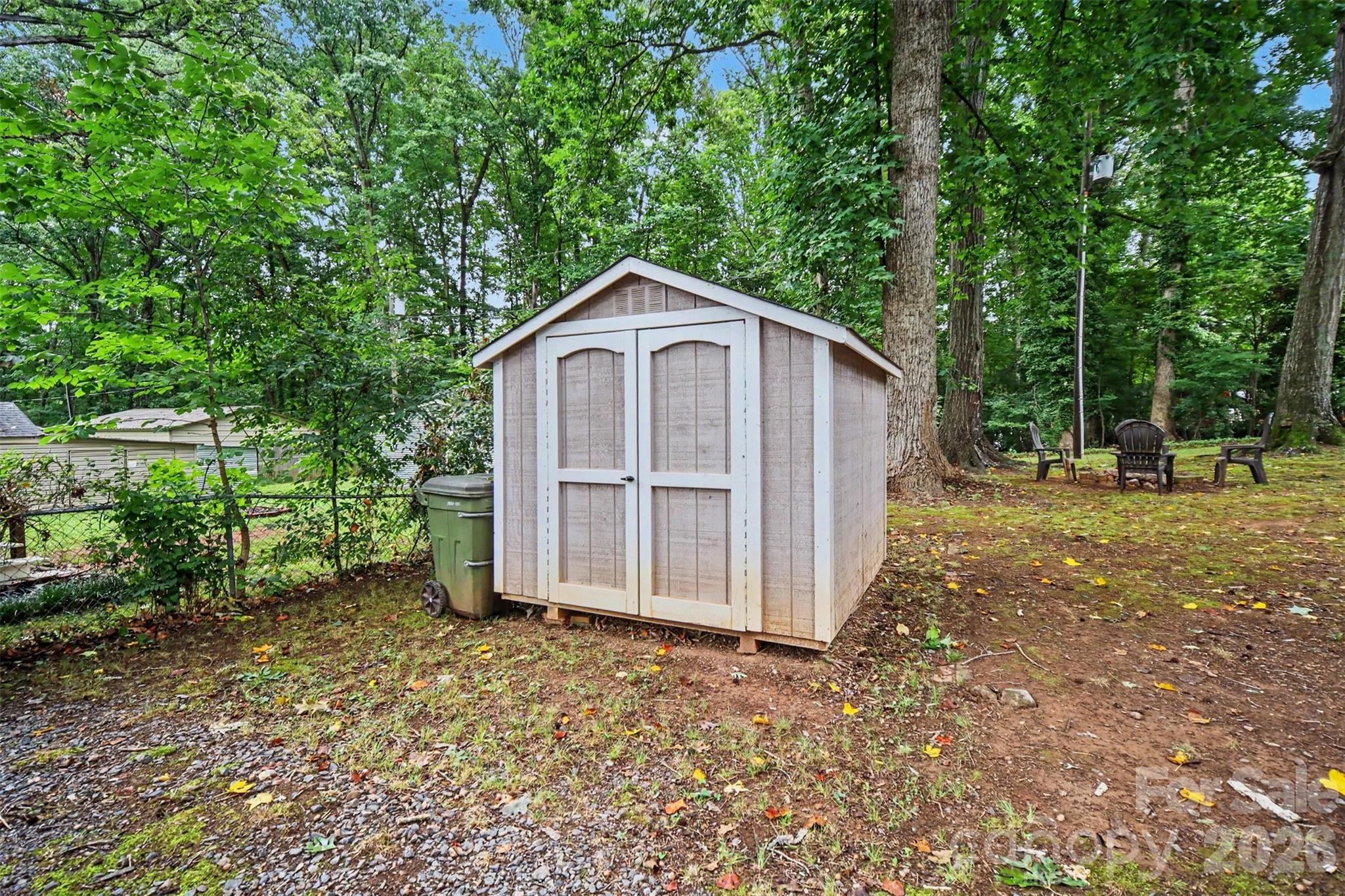 main property photo 32