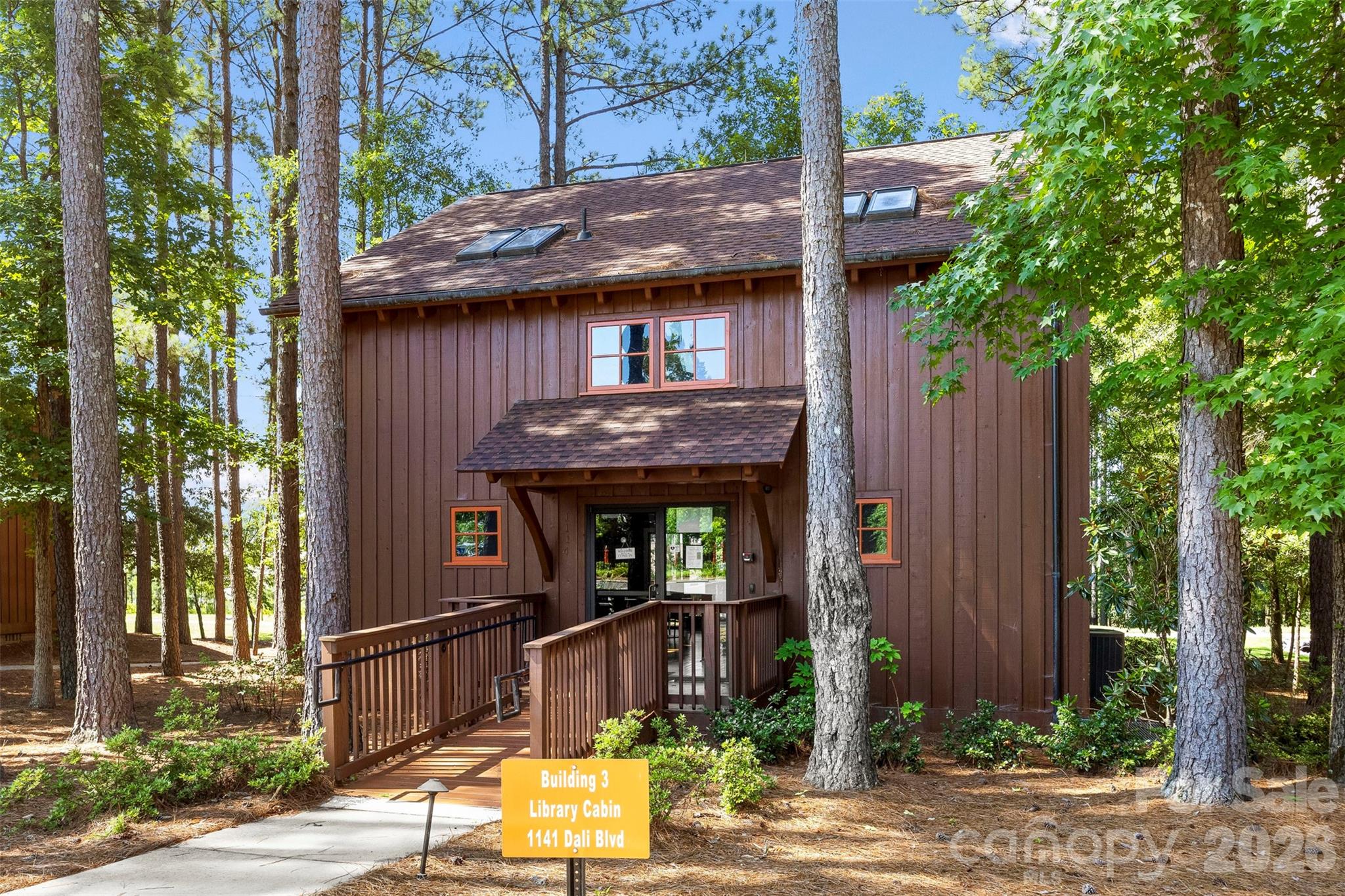 main property photo 41
