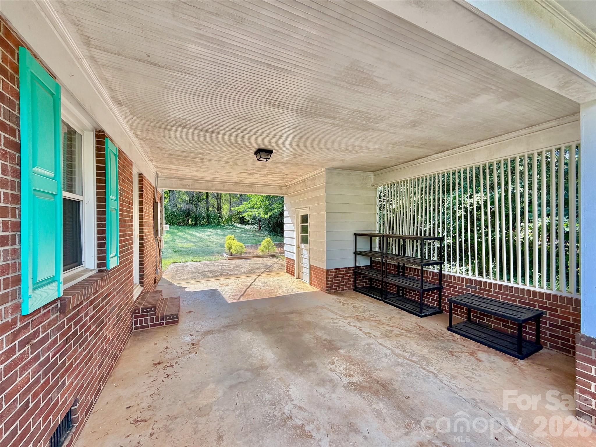 main property photo 23