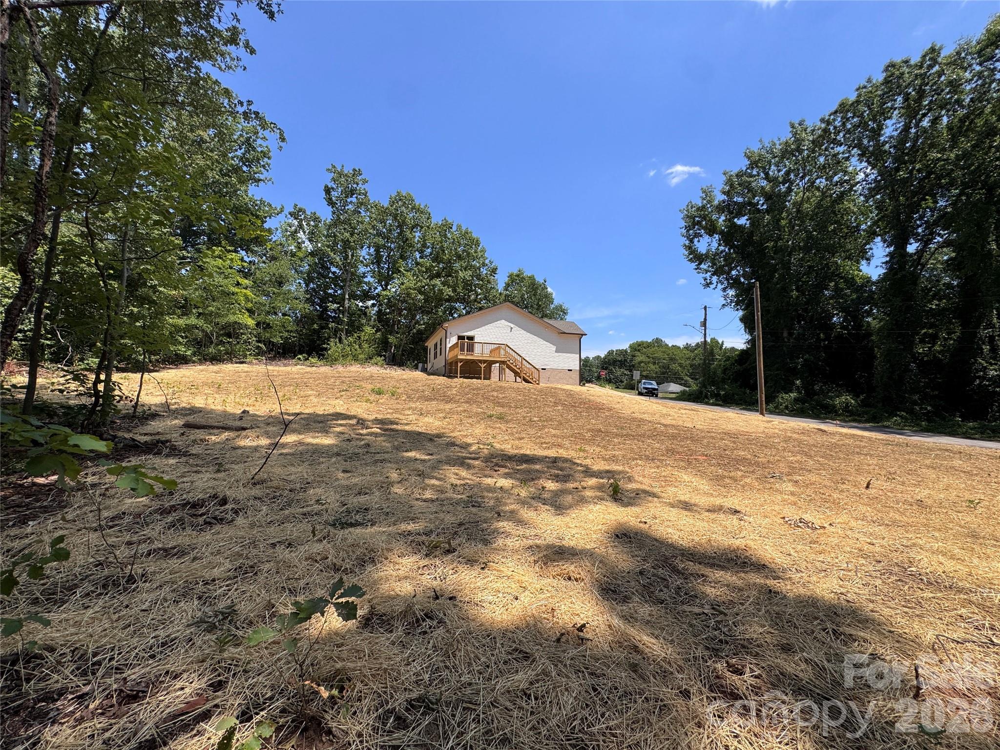 main property photo 18