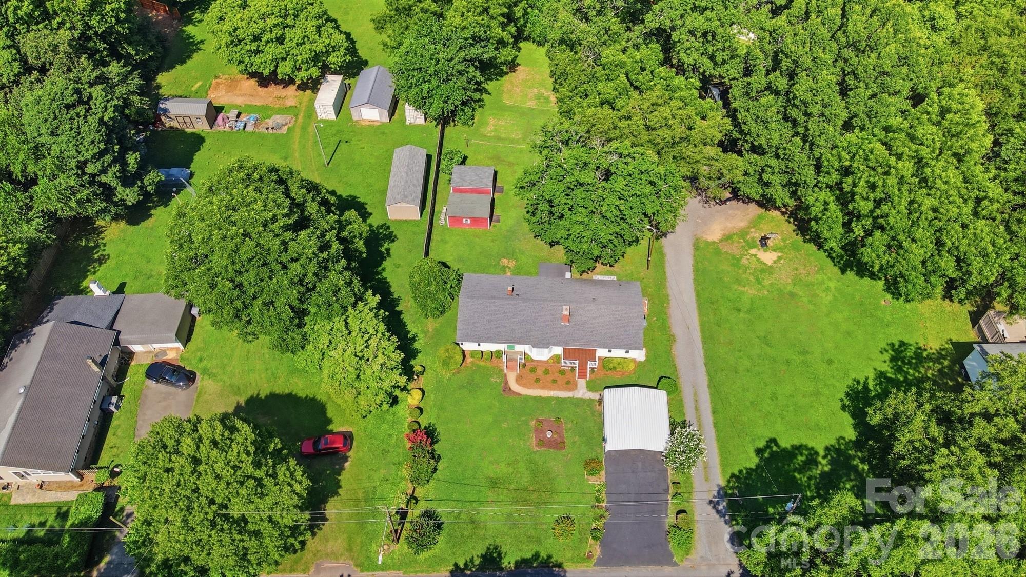main property photo 5