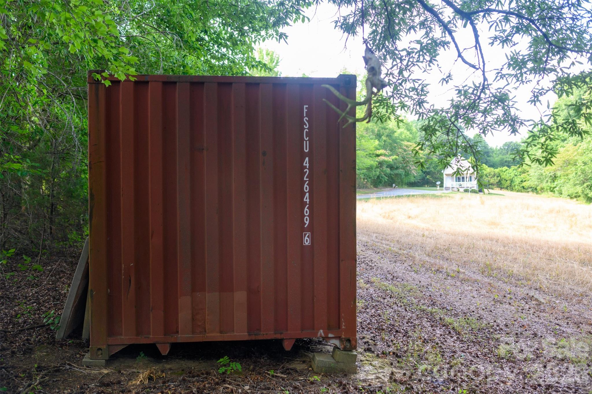 main property photo 39
