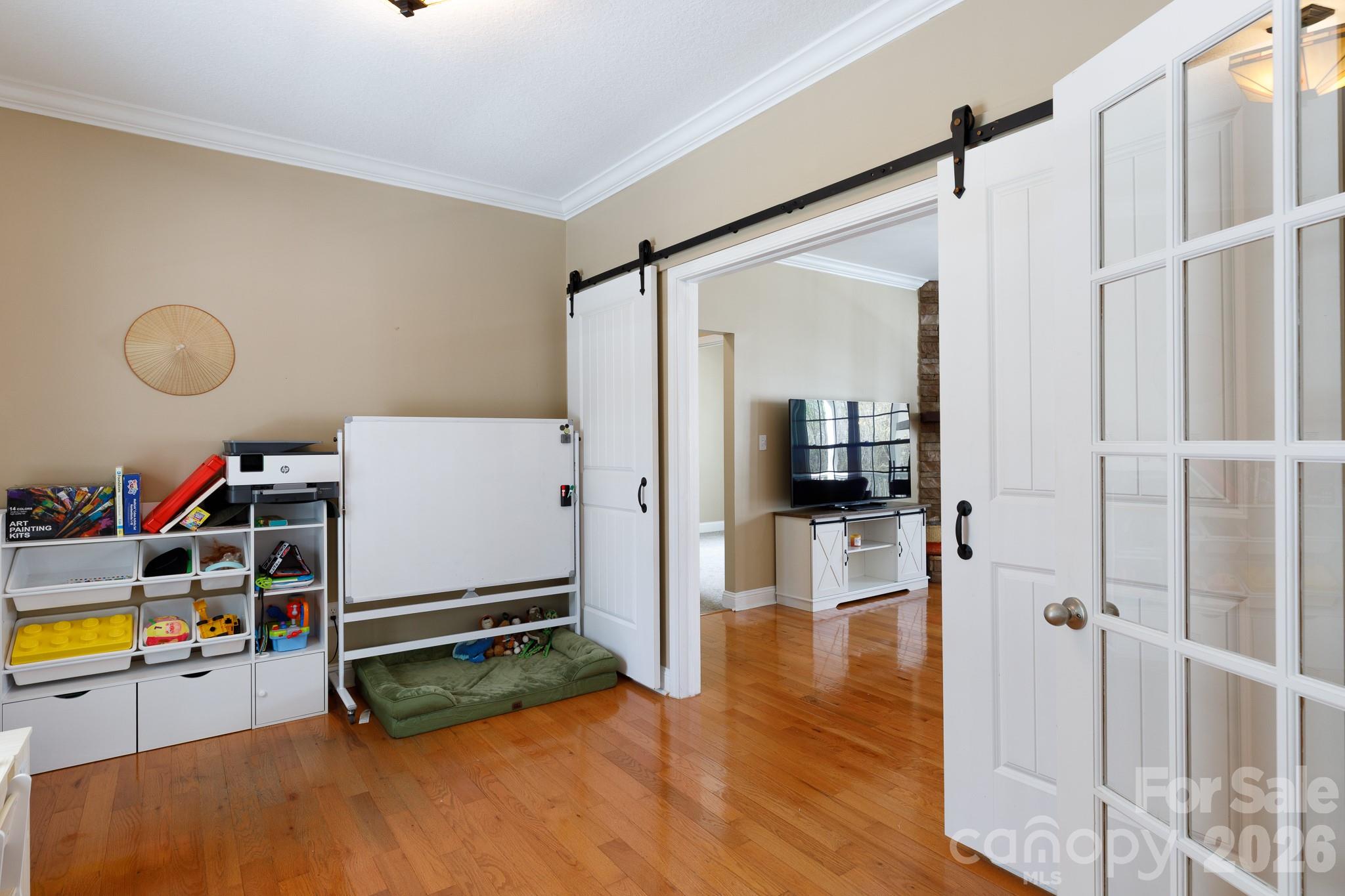 main property photo 12