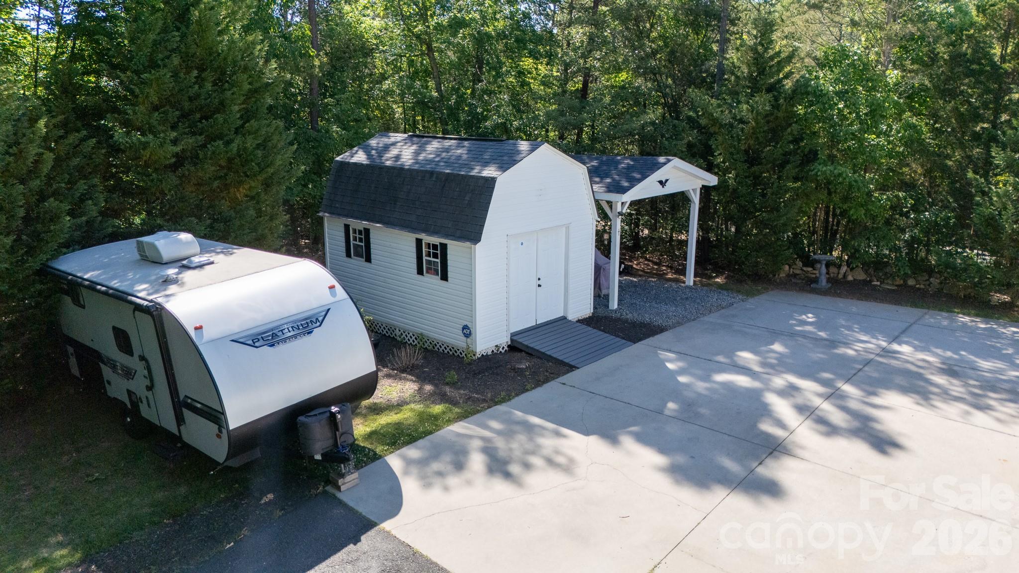 main property photo 37
