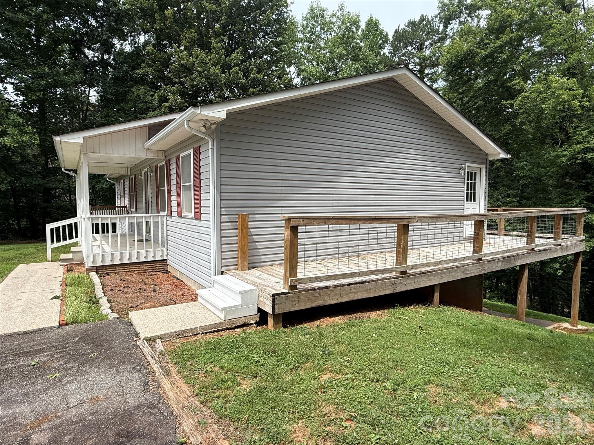 main property photo 31