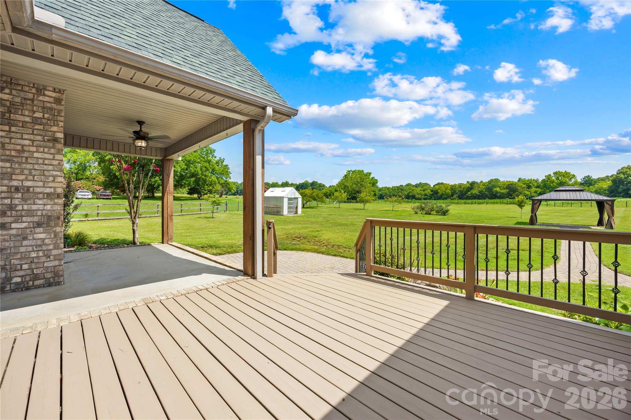 main property photo 31