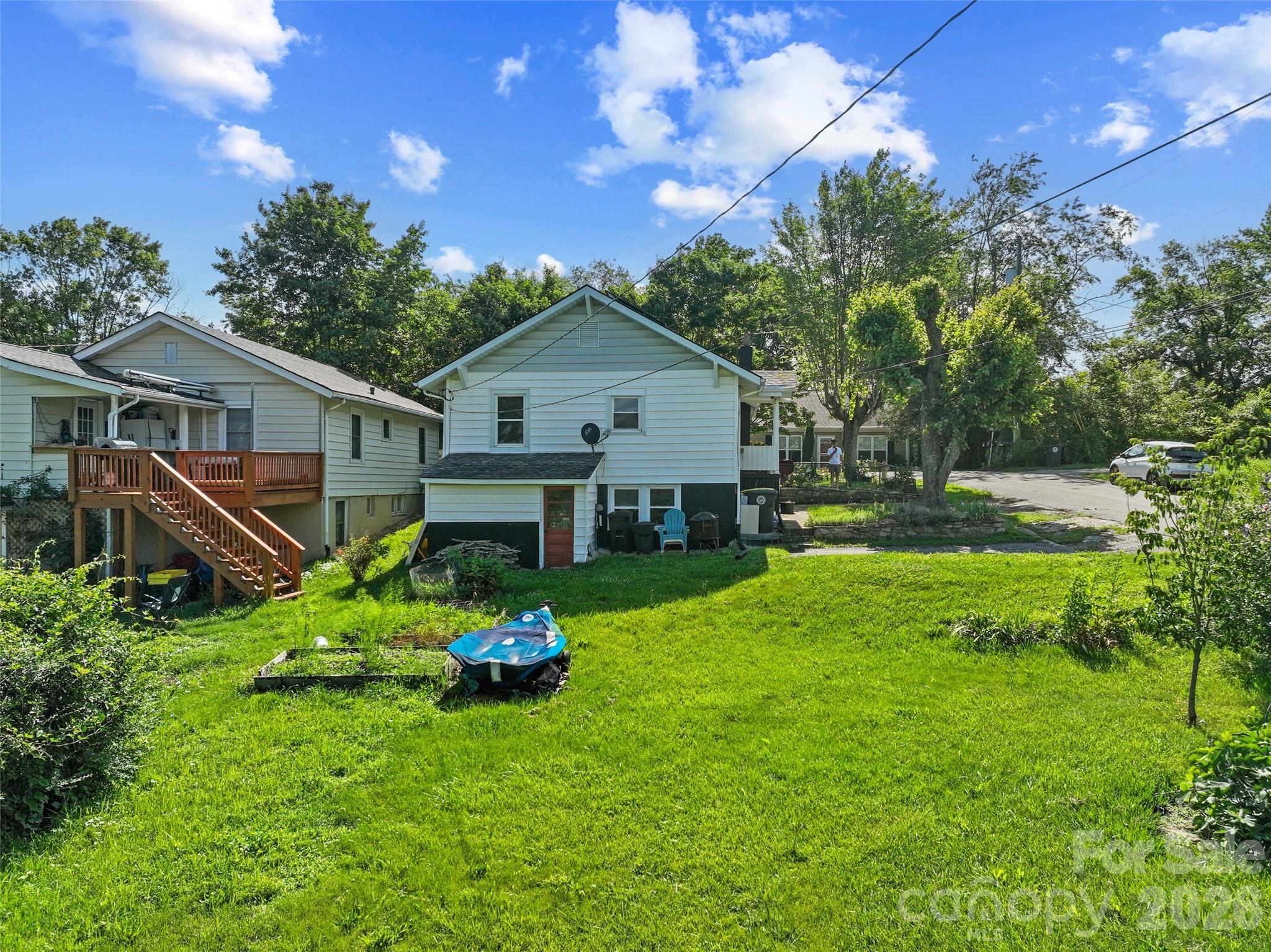 main property photo 41