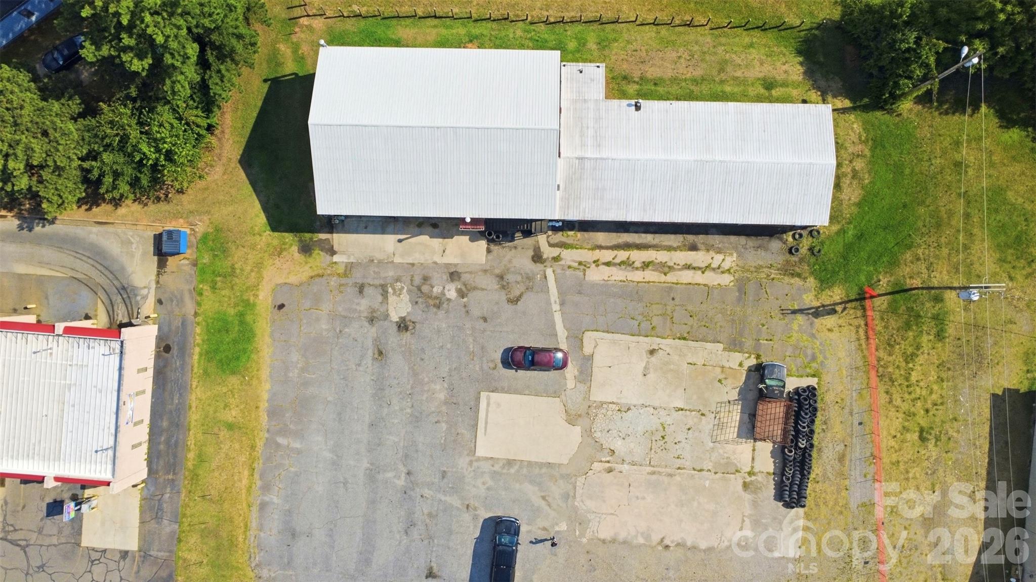 main property photo 30