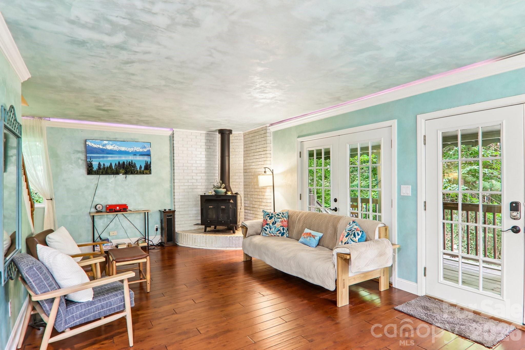 main property photo 12