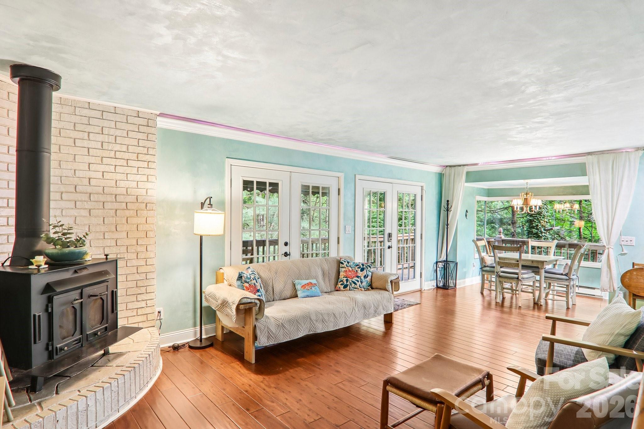main property photo 9