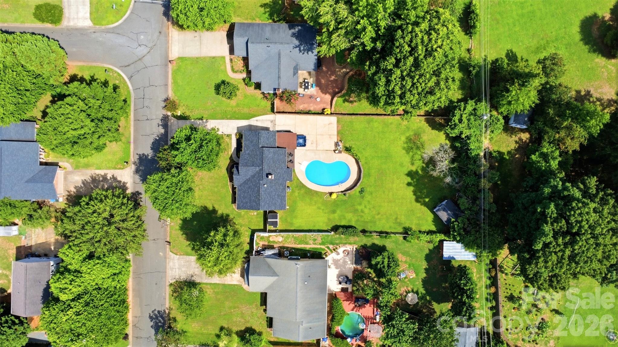 main property photo 29