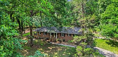 image of property with 3 Bed | 2 Bath | 2,810 Sqft
