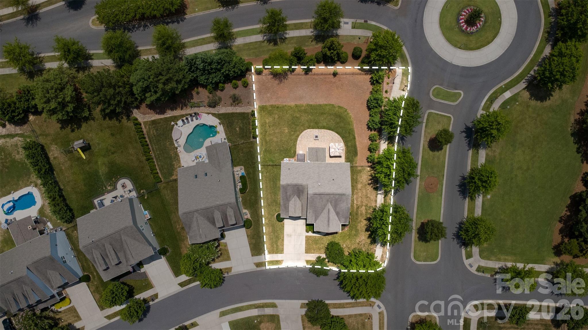 main property photo 6