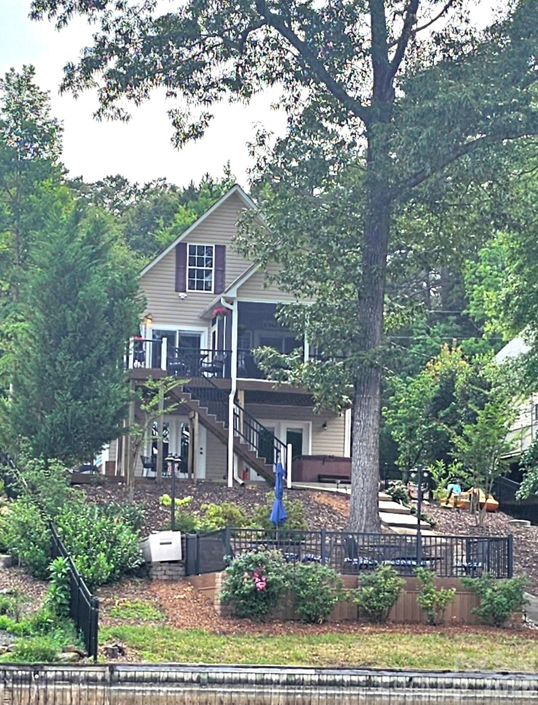 main property photo 42