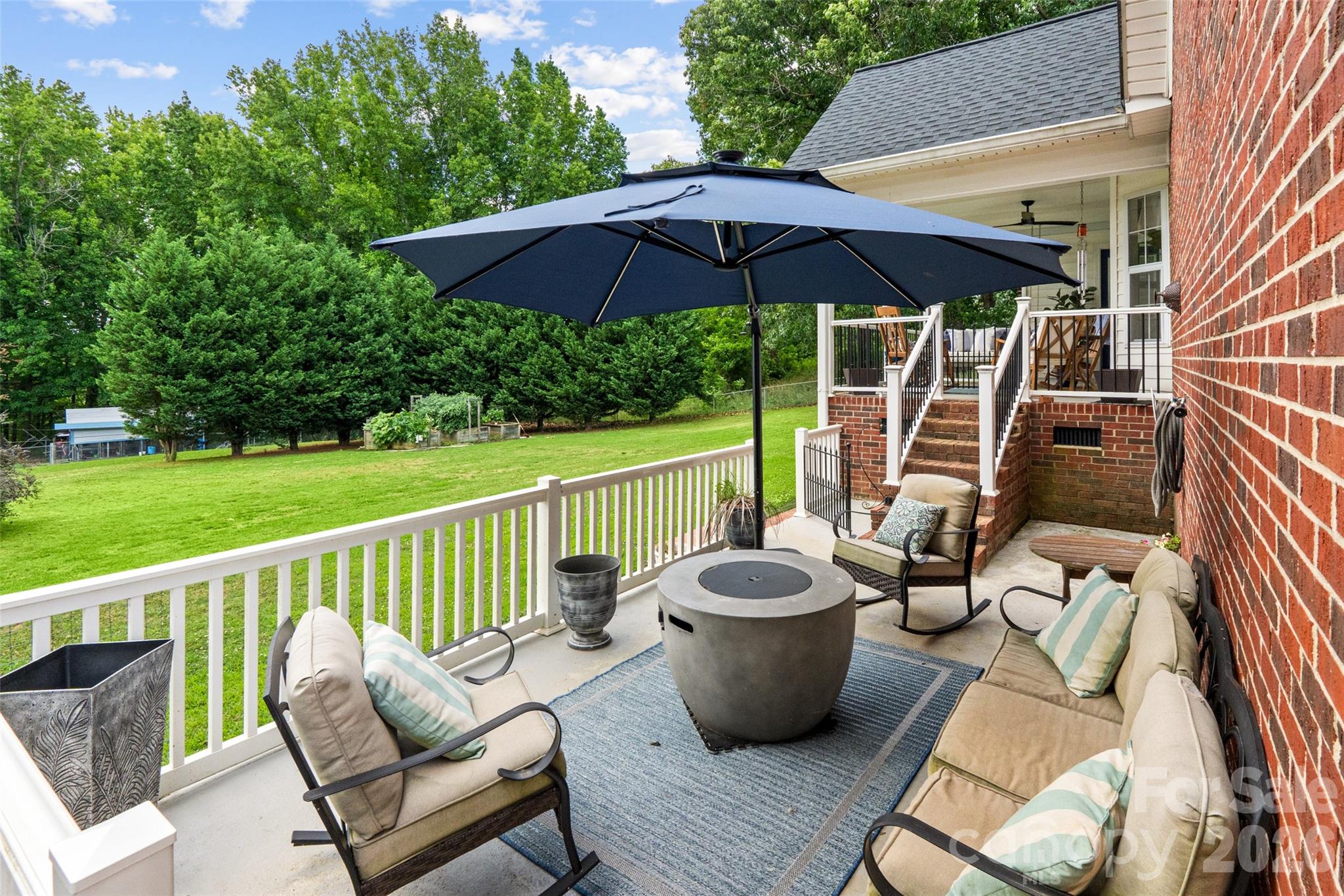 main property photo 37