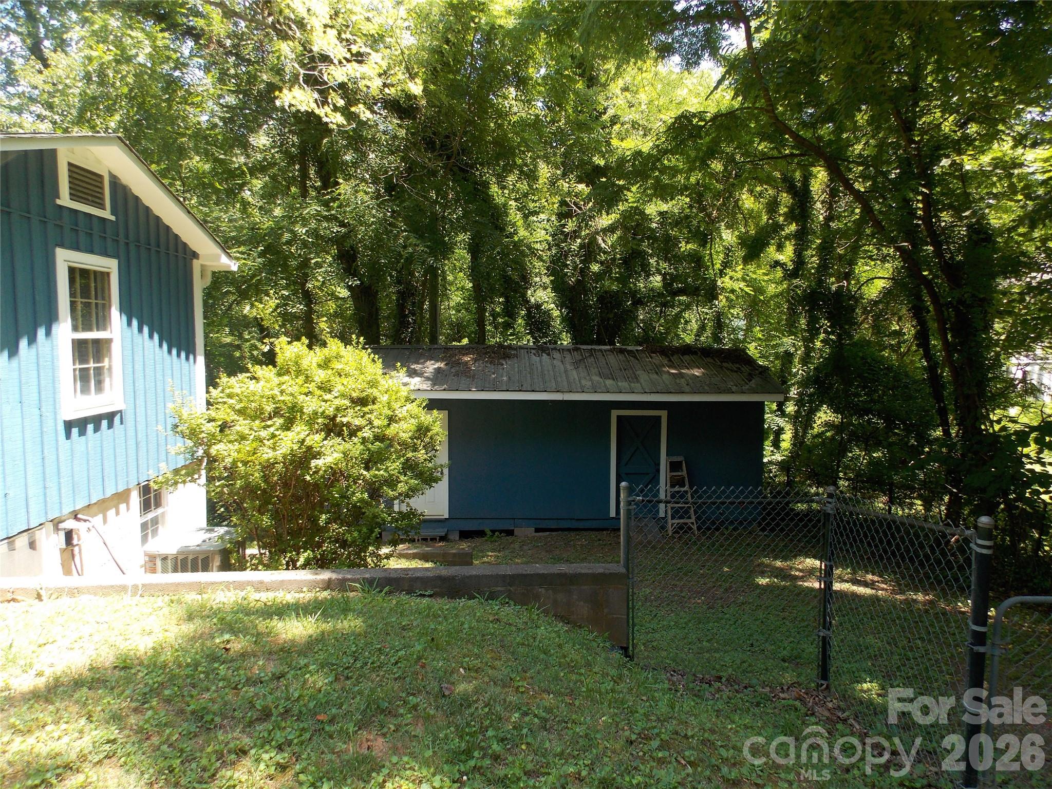 main property photo 27