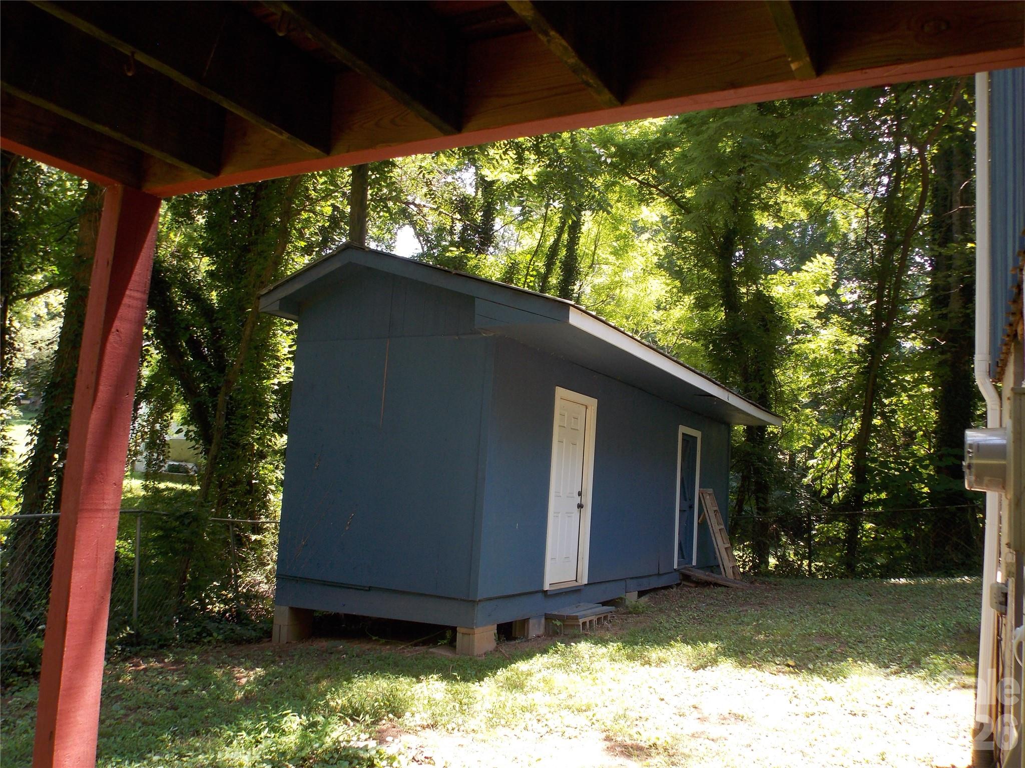 main property photo 31