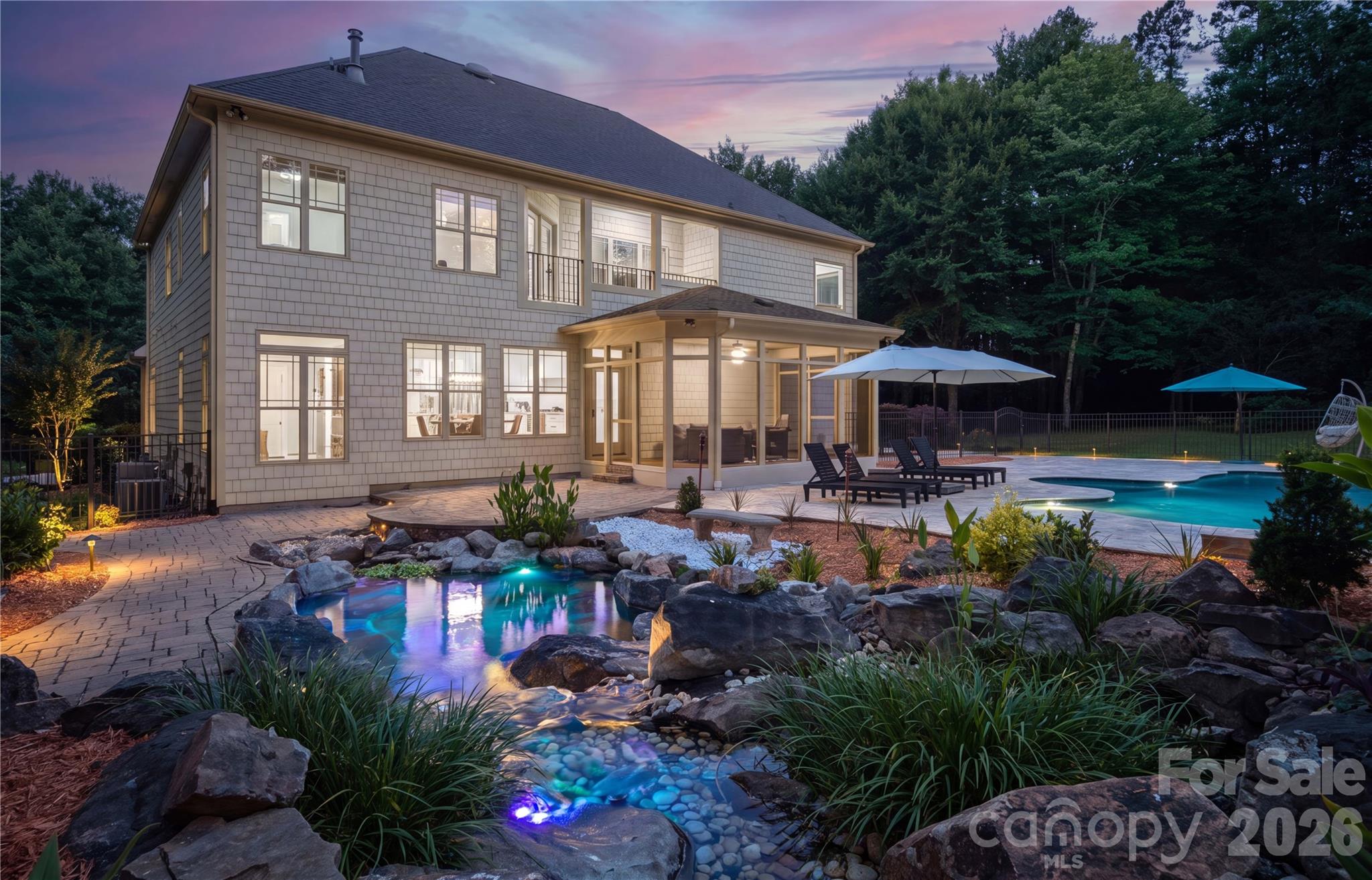 main property photo 14