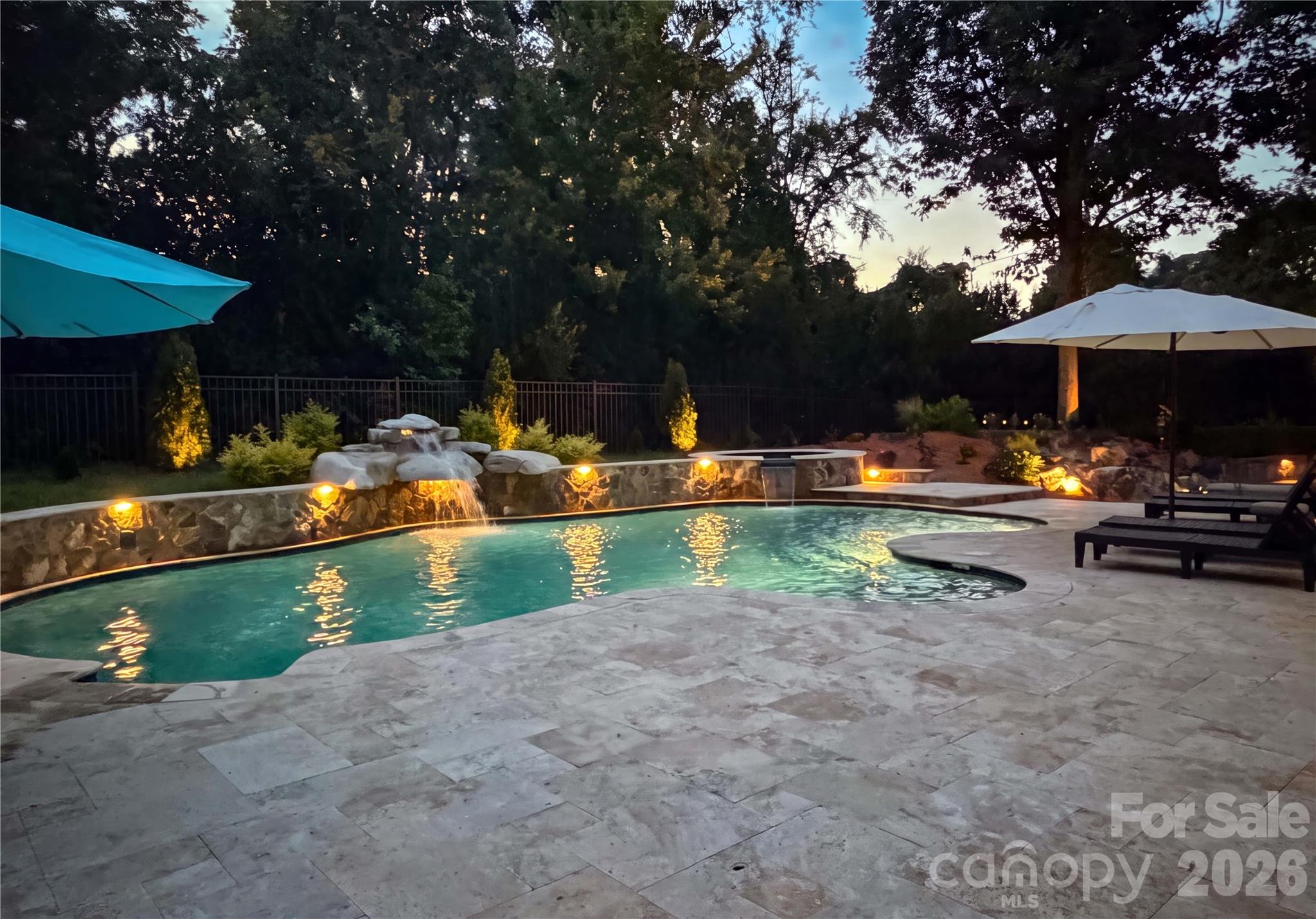 main property photo 16