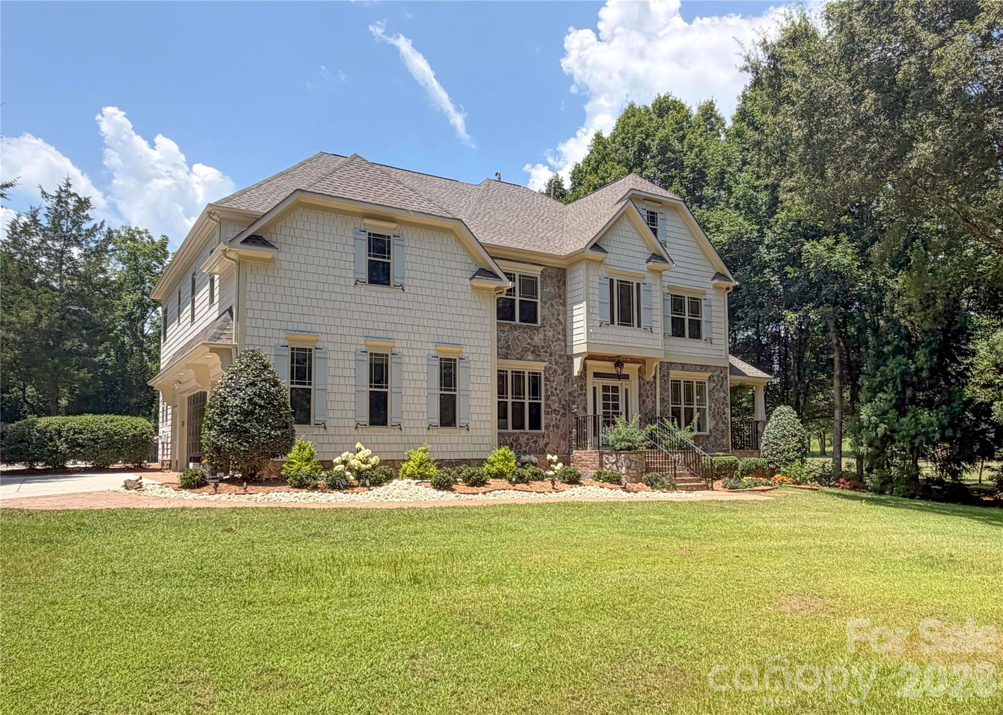 main property photo 33