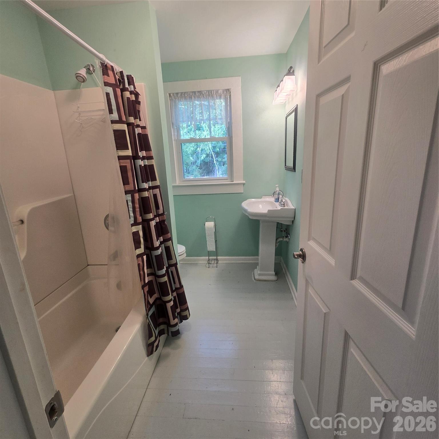 main property photo 16
