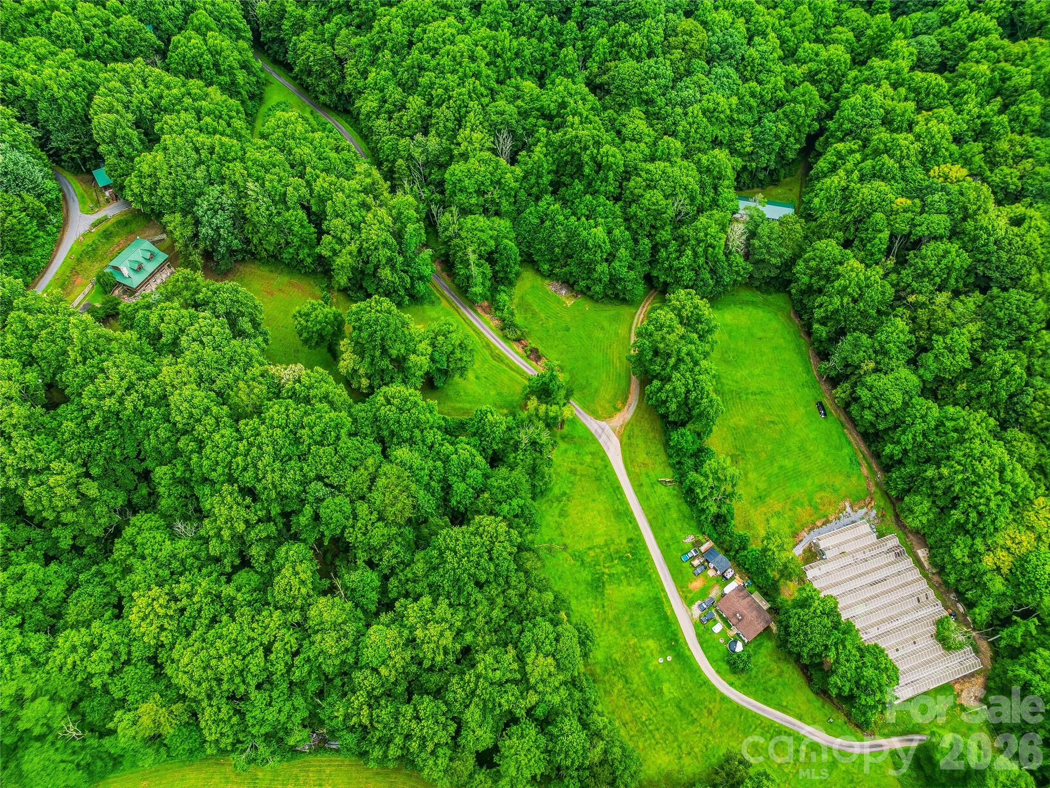 main property photo 40