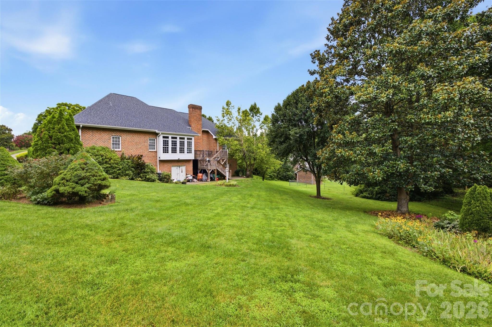 main property photo 27