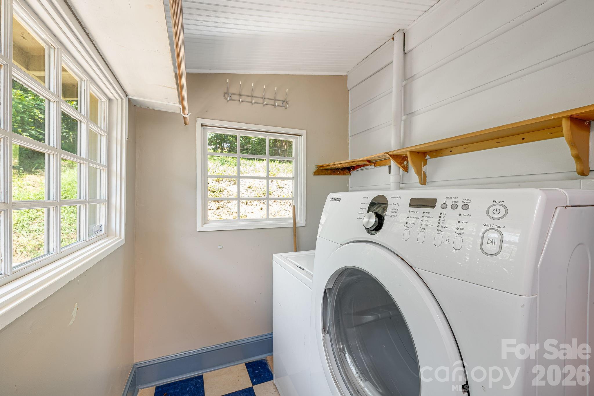 property viewer photo 19