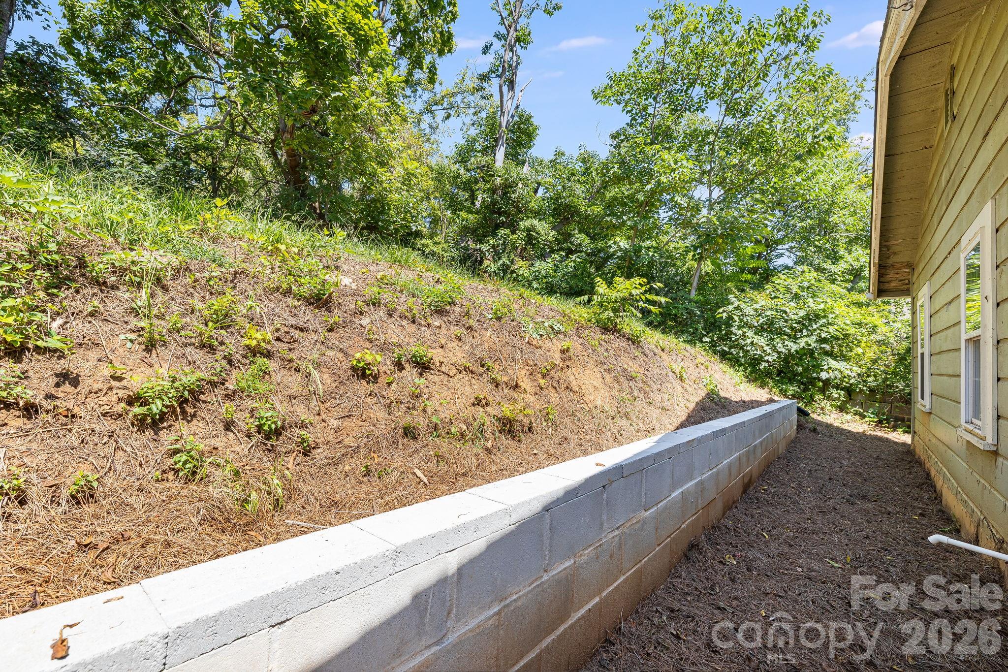 property viewer photo 25