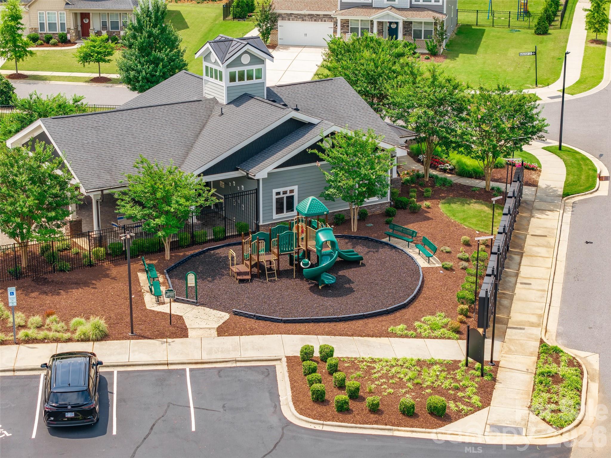 main property photo 45
