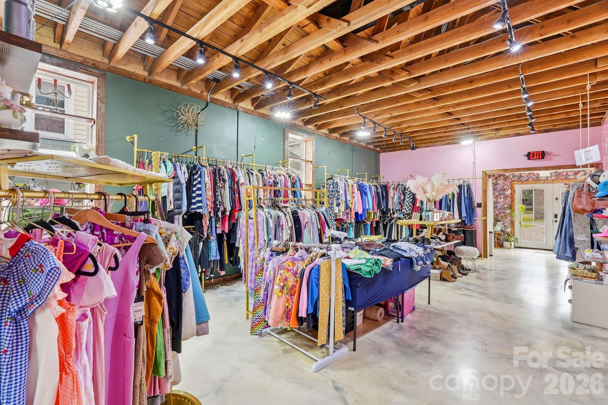 main property photo 31
