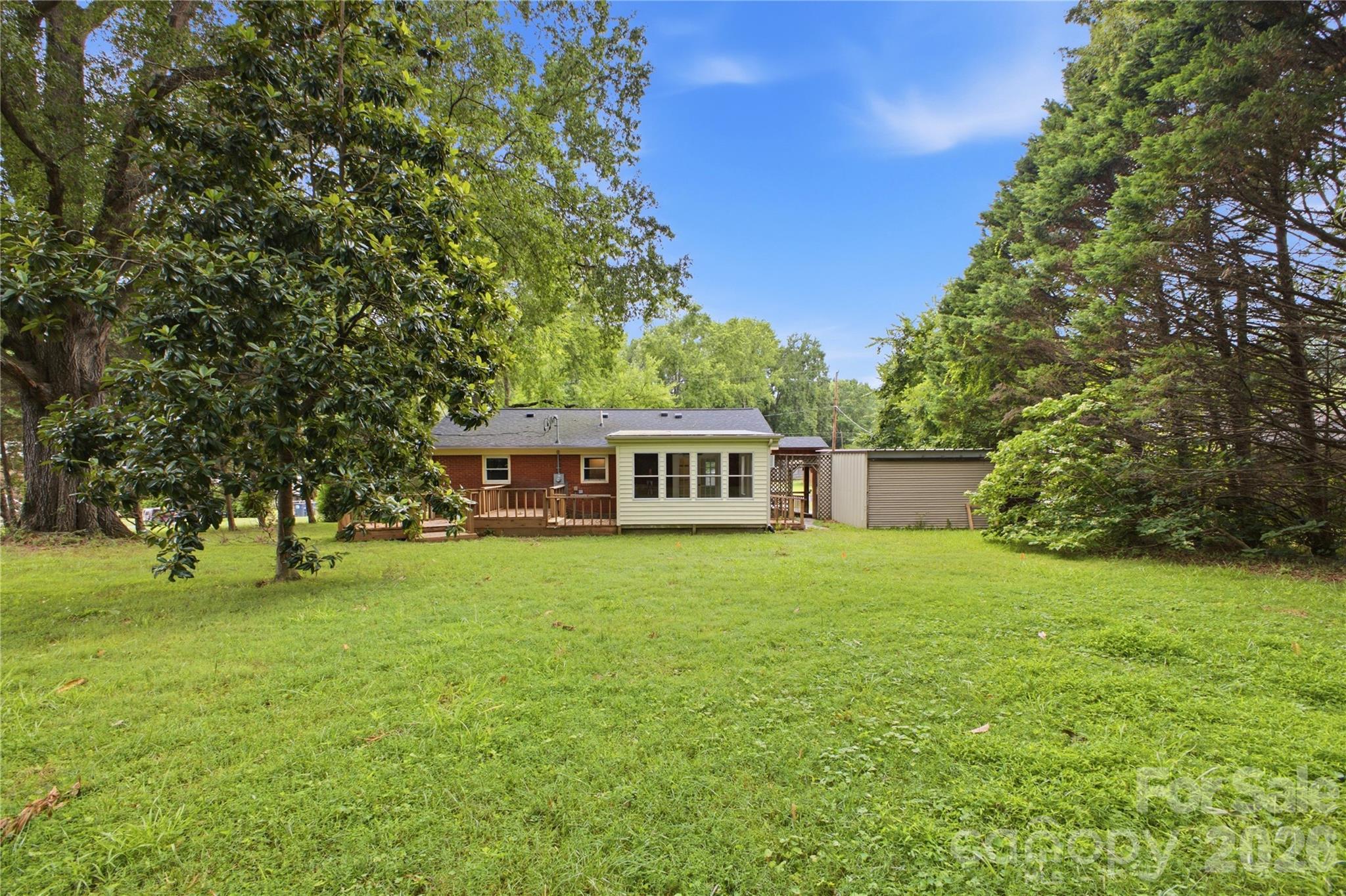 main property photo 30