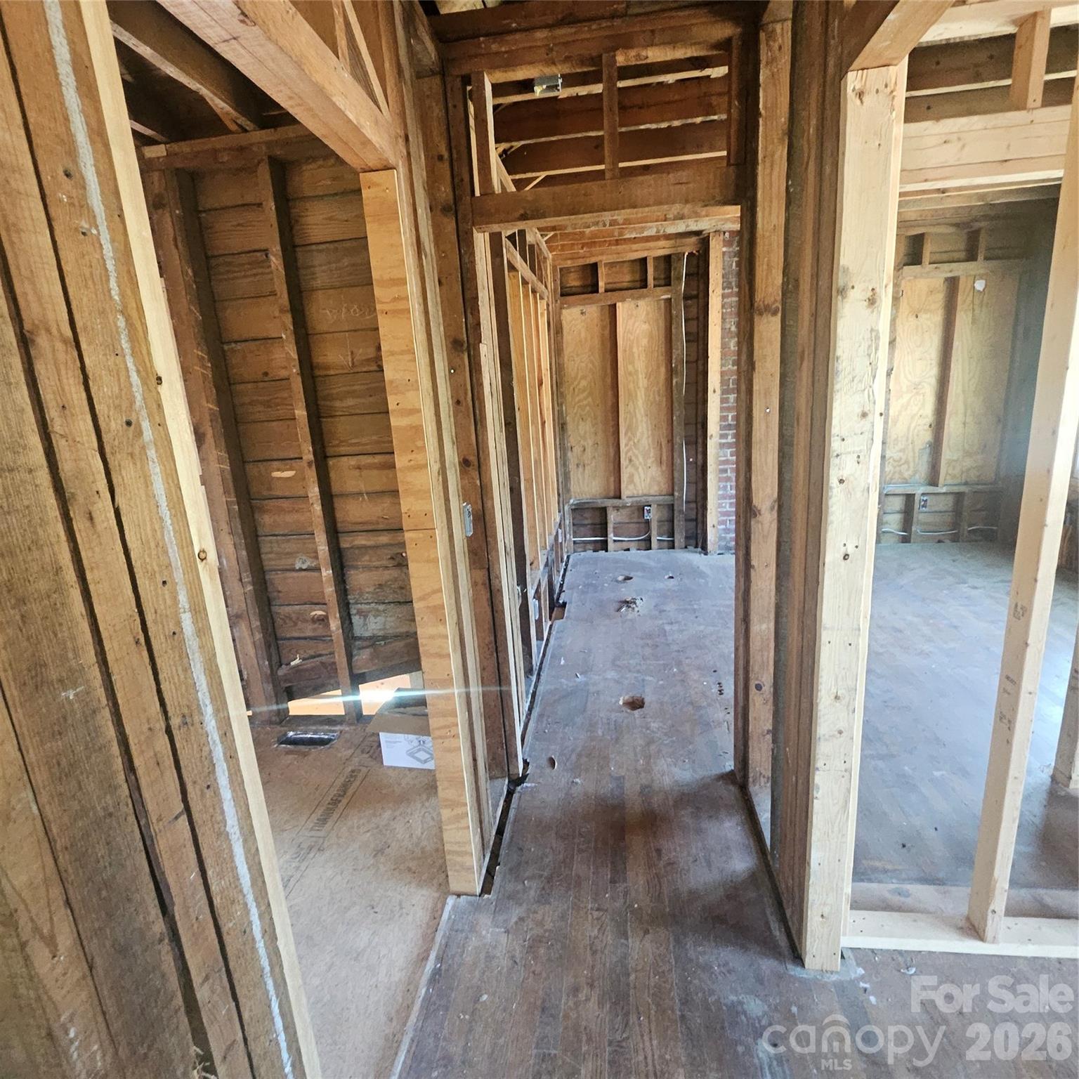 main property photo 8