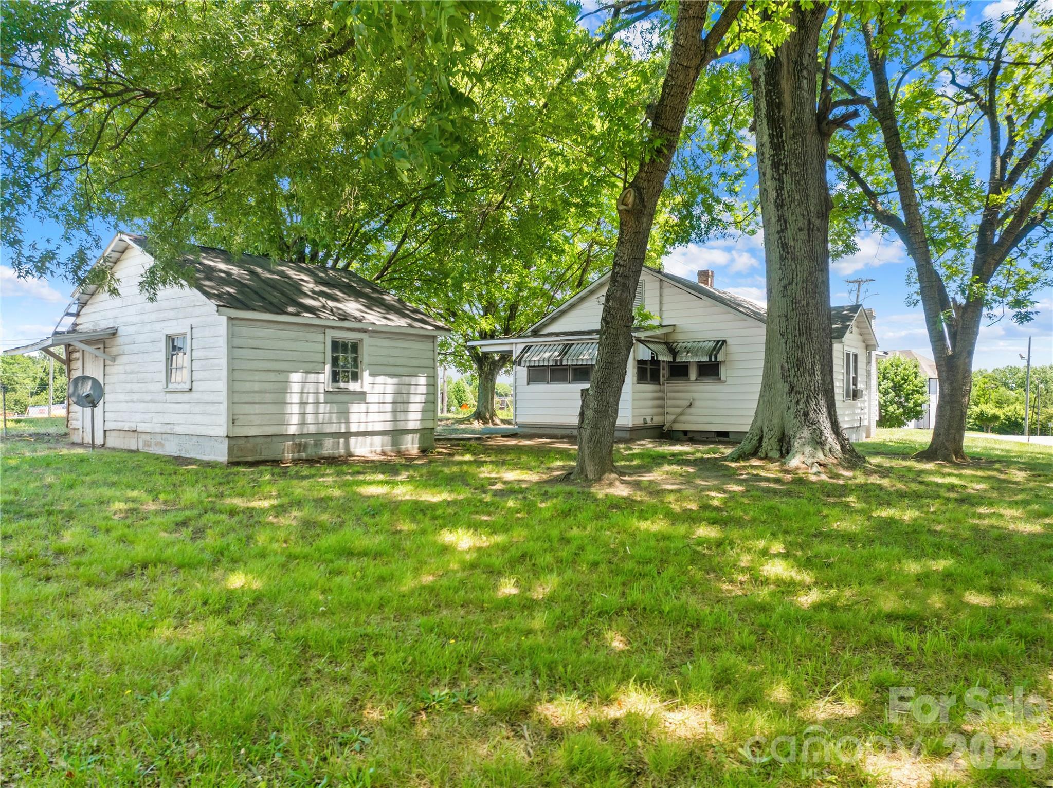 main property photo 6