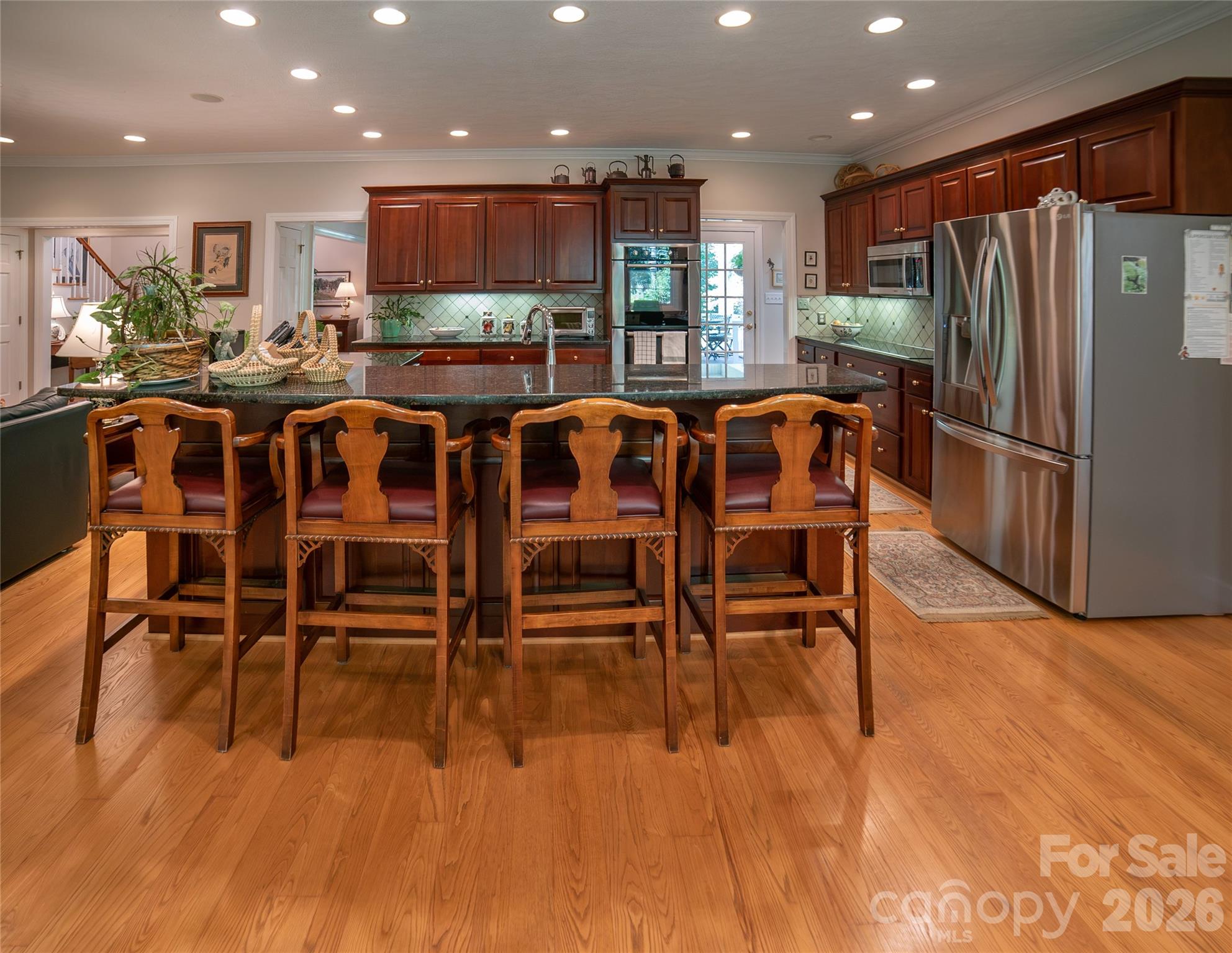 main property photo 11