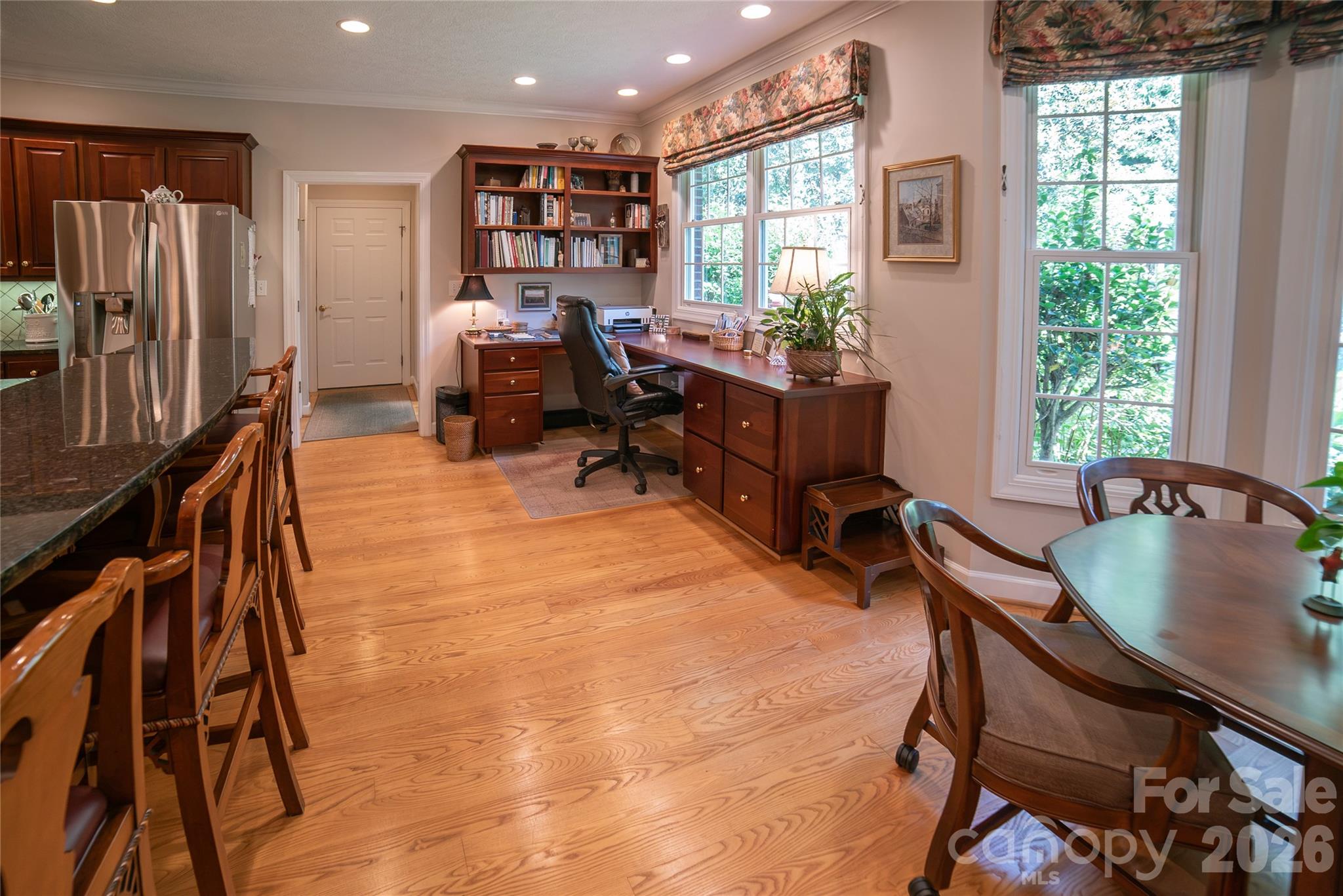 main property photo 13