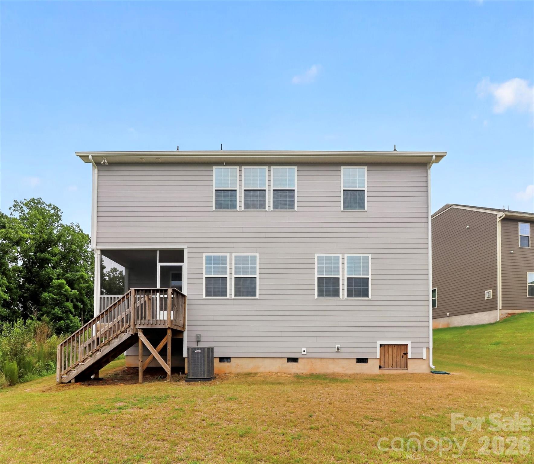 main property photo 32