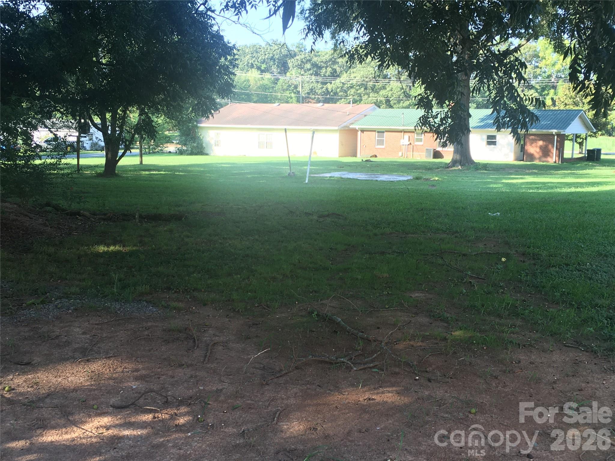 main property photo 10