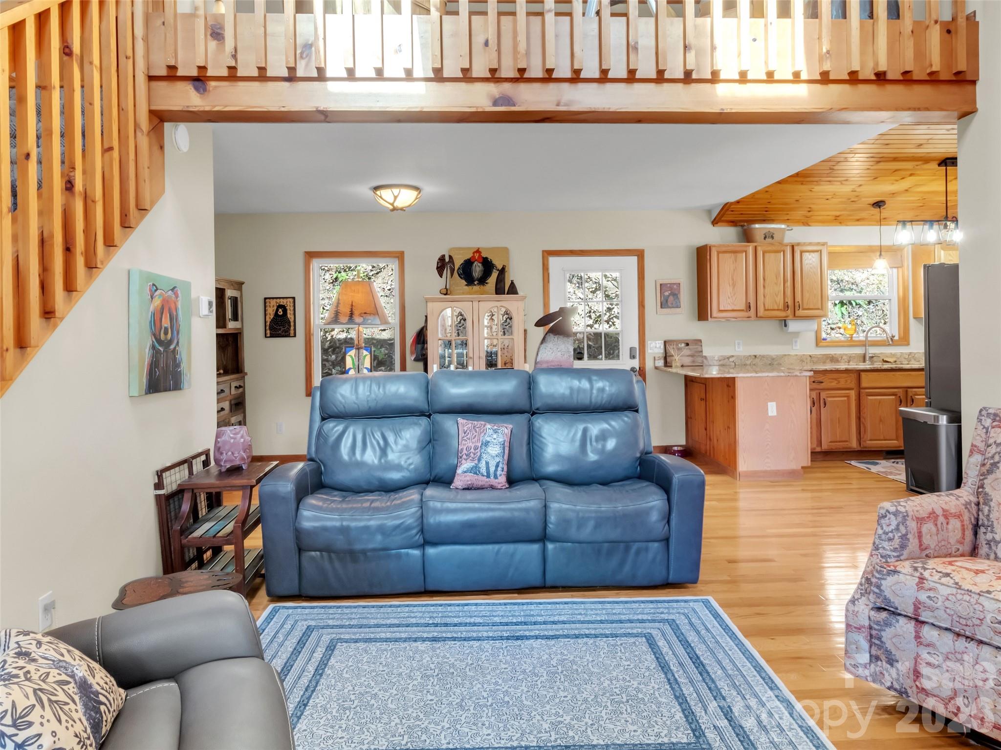 main property photo 6
