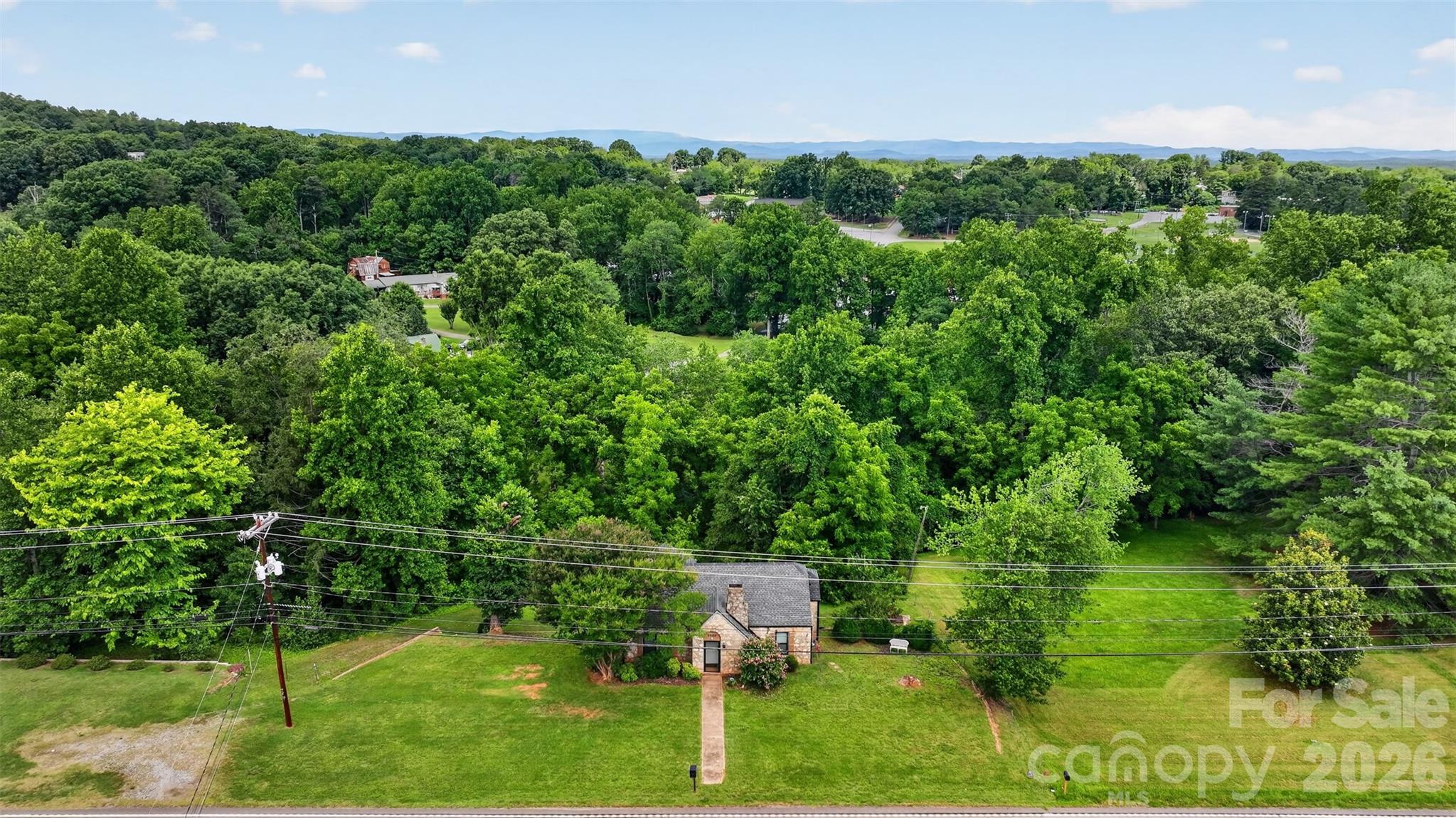 main property photo 10